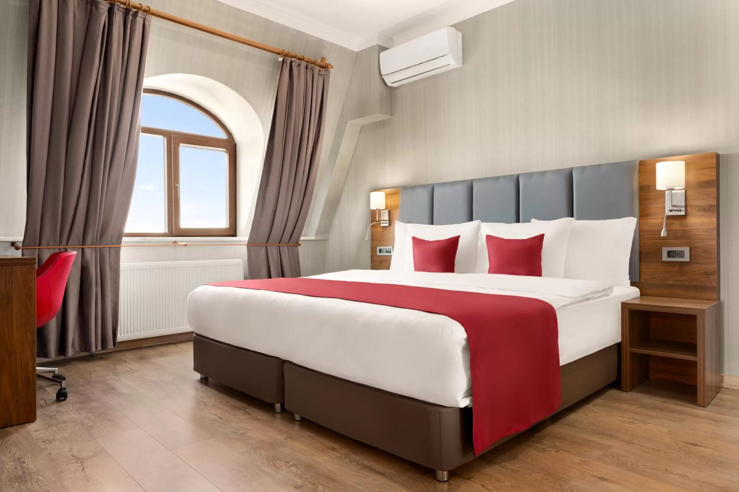 Bed in Ramada by Wyndham Van