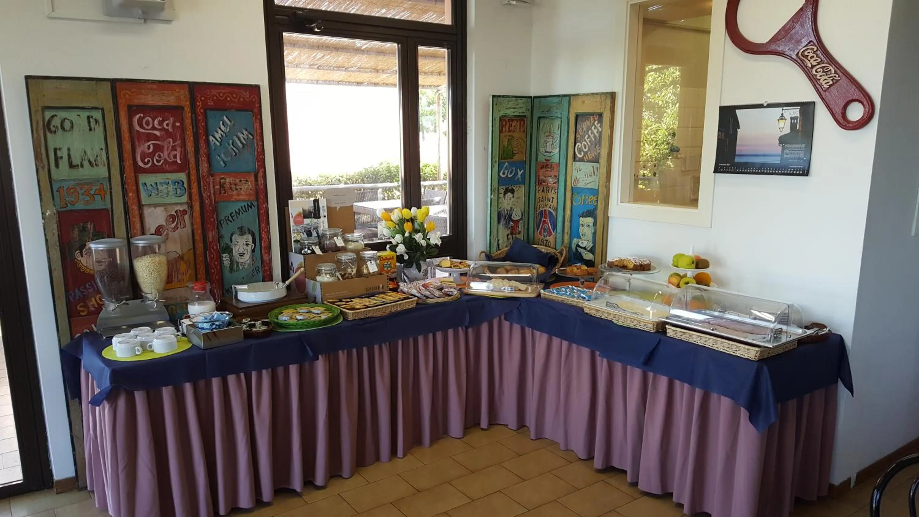 Buffet breakfast in Hotel Le Tre Isole