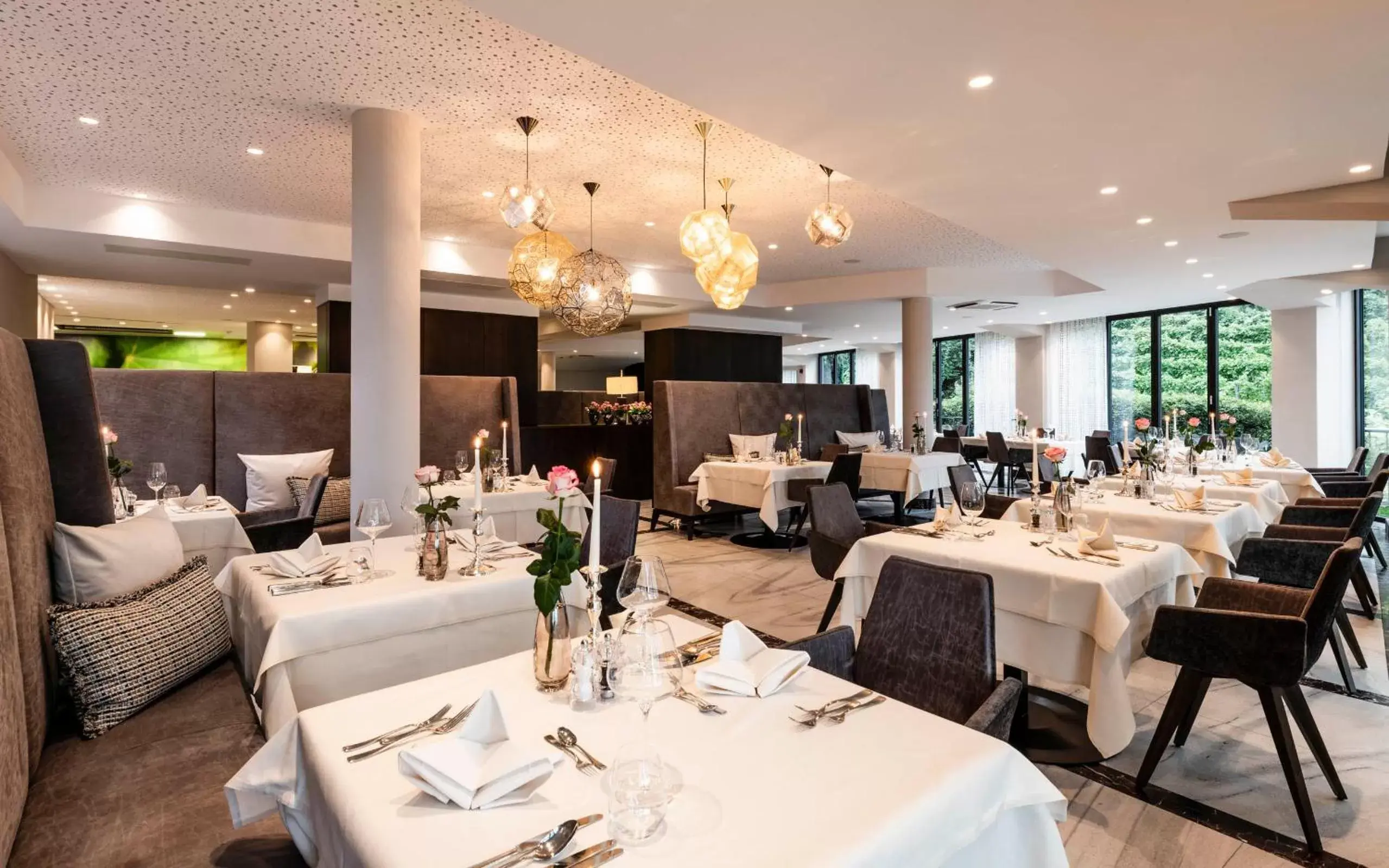 Restaurant/Places to Eat in Hotel Schwefelbad (Schenna Resort)
