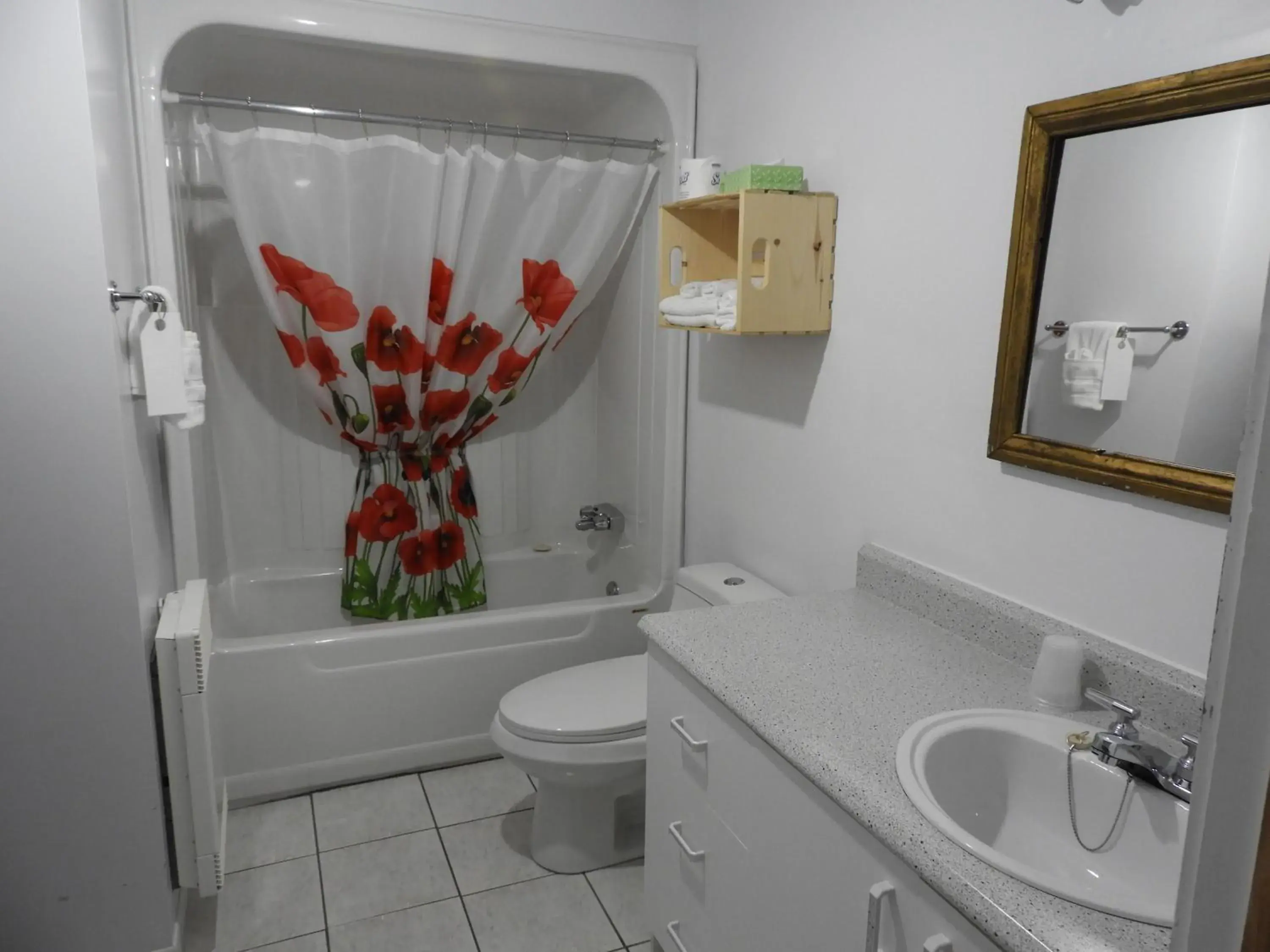 Bathroom in Hôtel Sous la Croix 152725