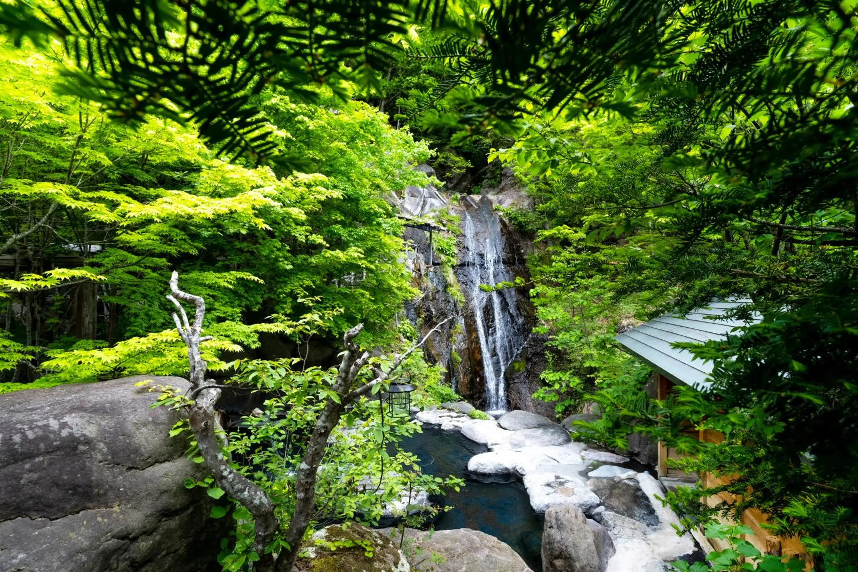 Open Air Bath, Natural Landscape in Hatcho no Yu Hot Spring Ryokan