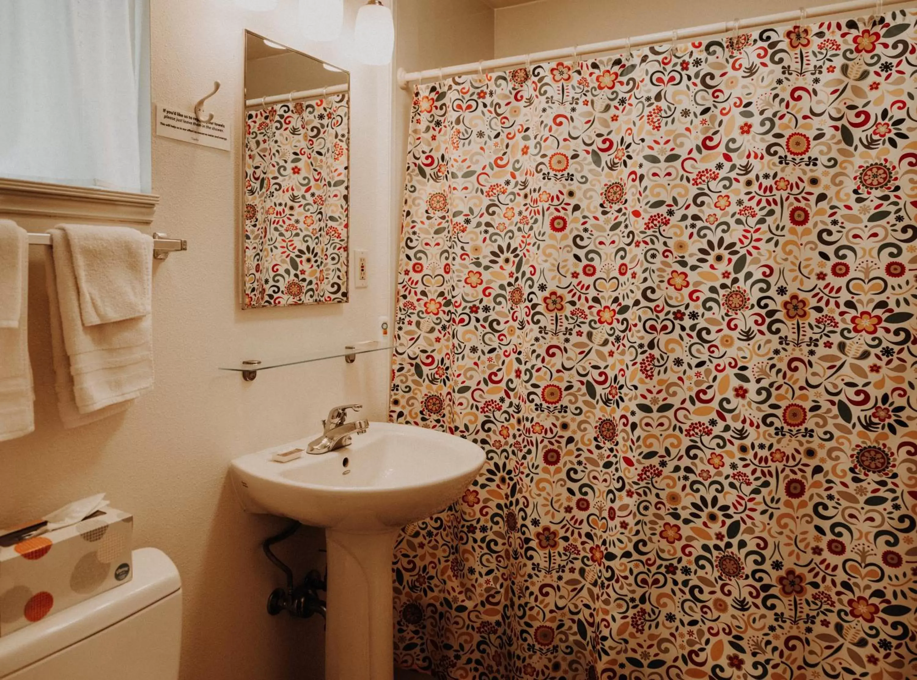 Bathroom in Dungeness Bay Cottages