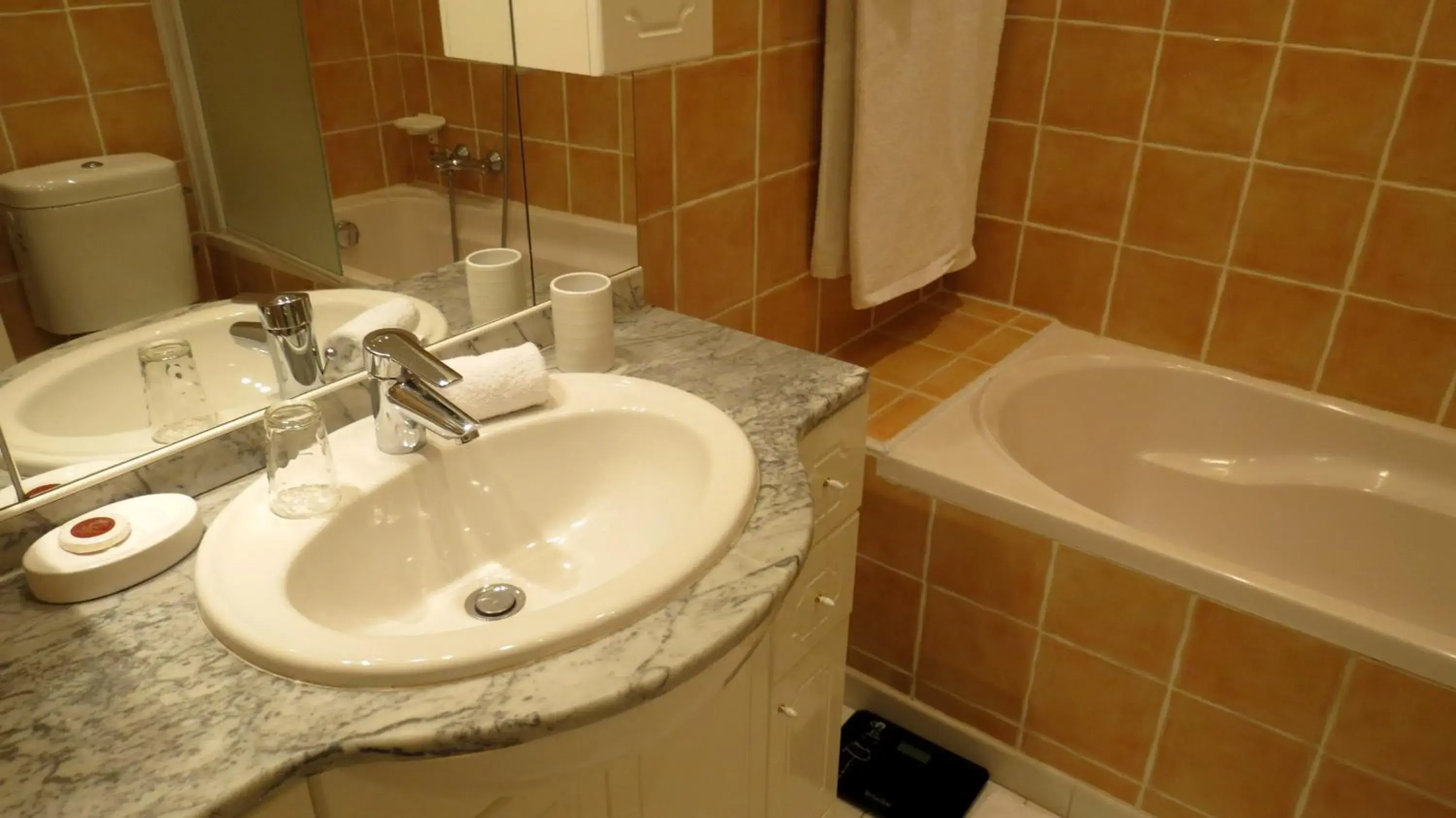 Bathroom in Hotel La Calanque