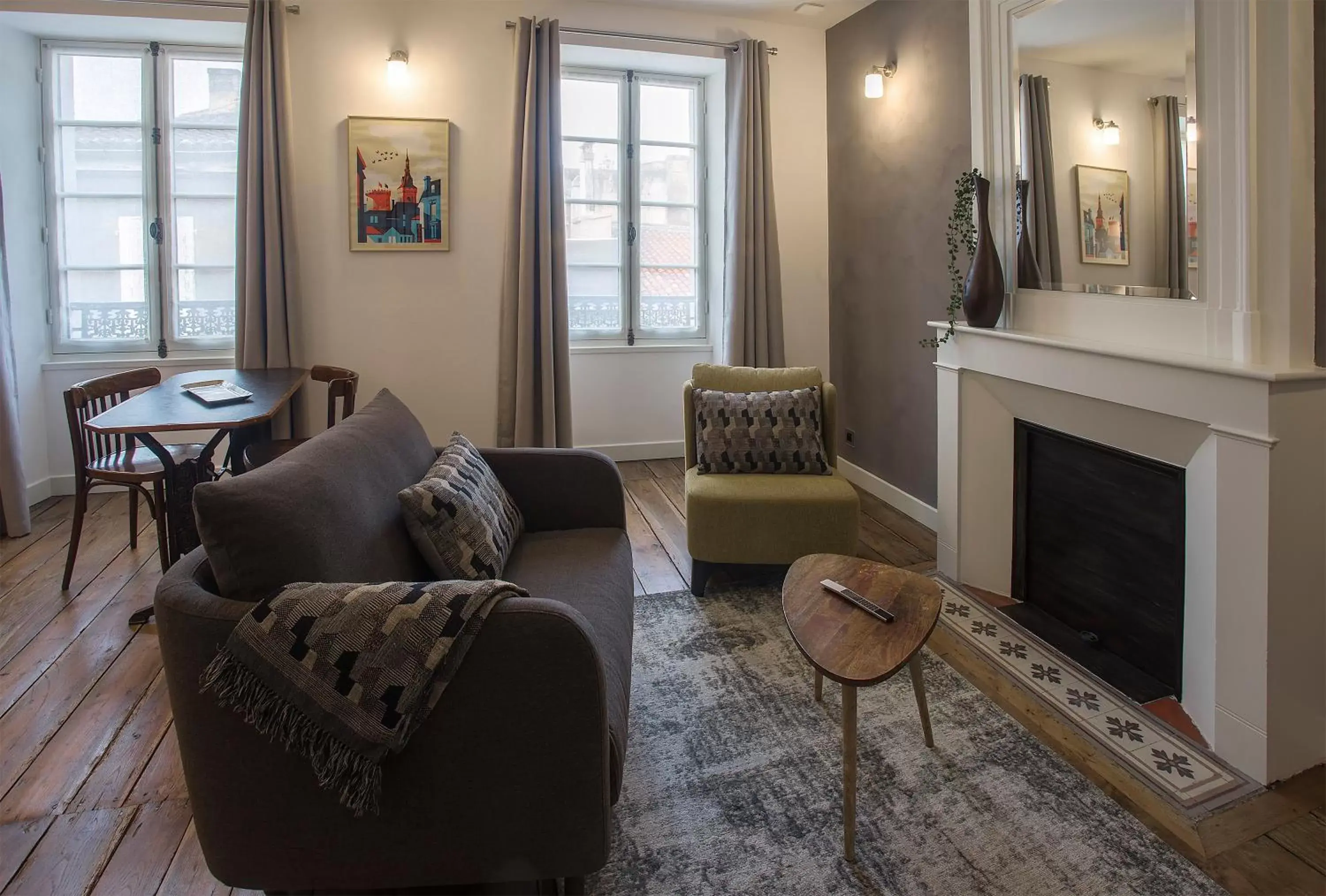 Living room, Seating Area in Apparthôtel Villa Côté Plateau - Angoulême Centre