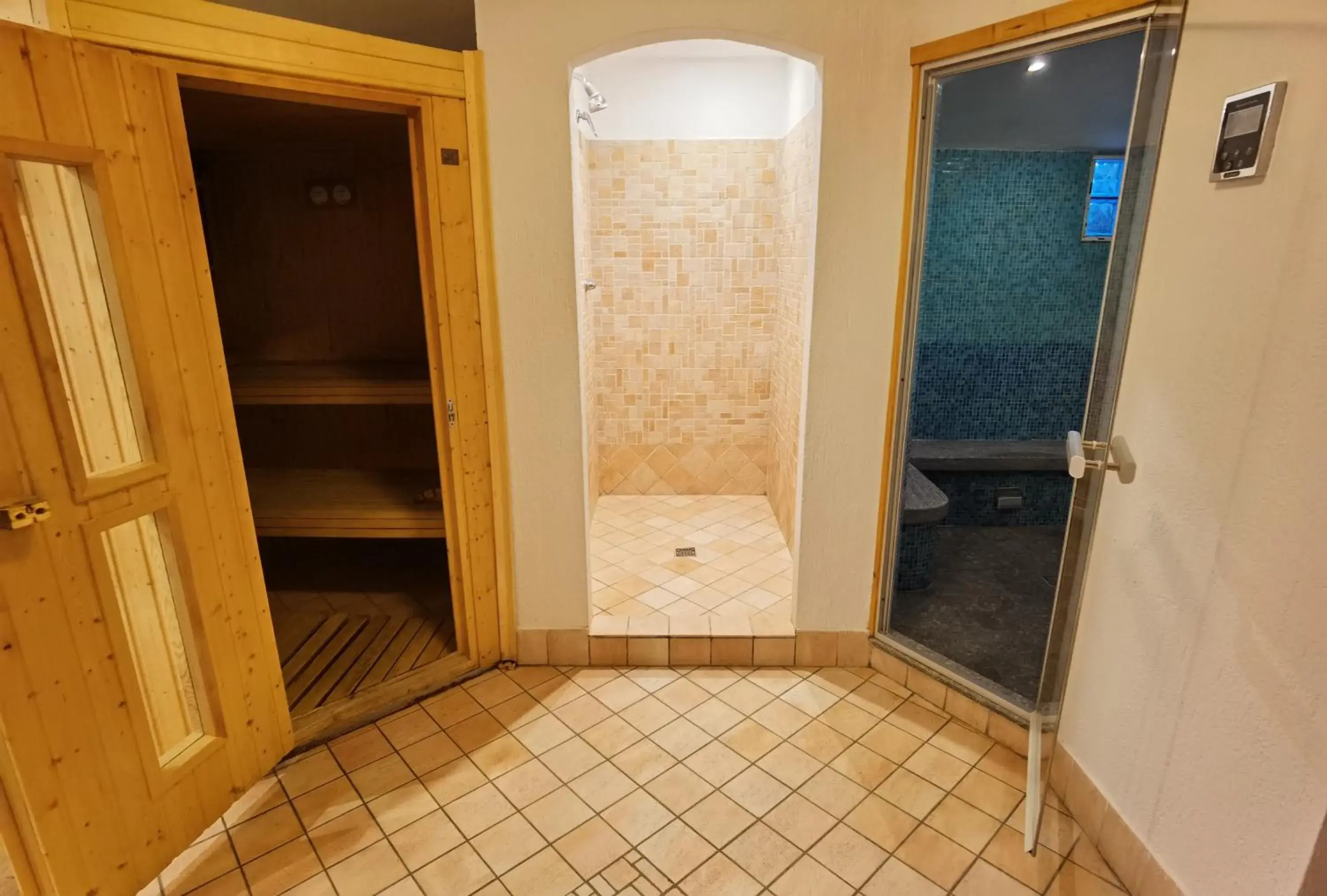 Spa and wellness centre/facilities, Bathroom in Hotel Croux