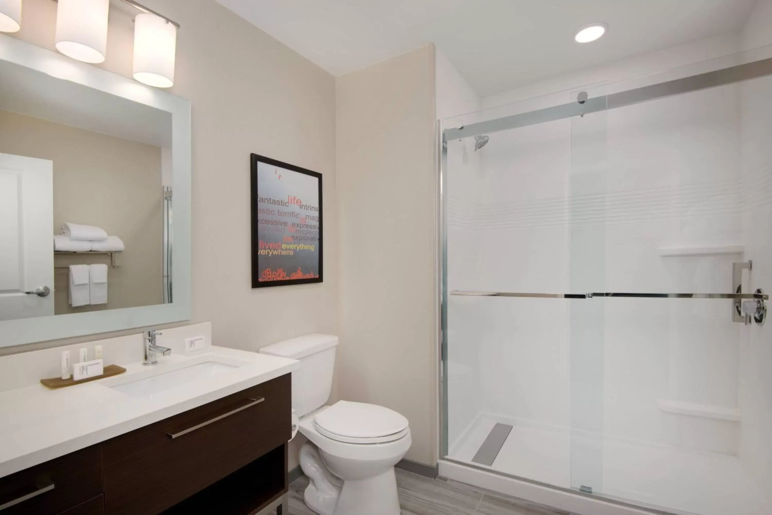 Bathroom in TownePlace Suites by Marriott Niceville Eglin AFB Area