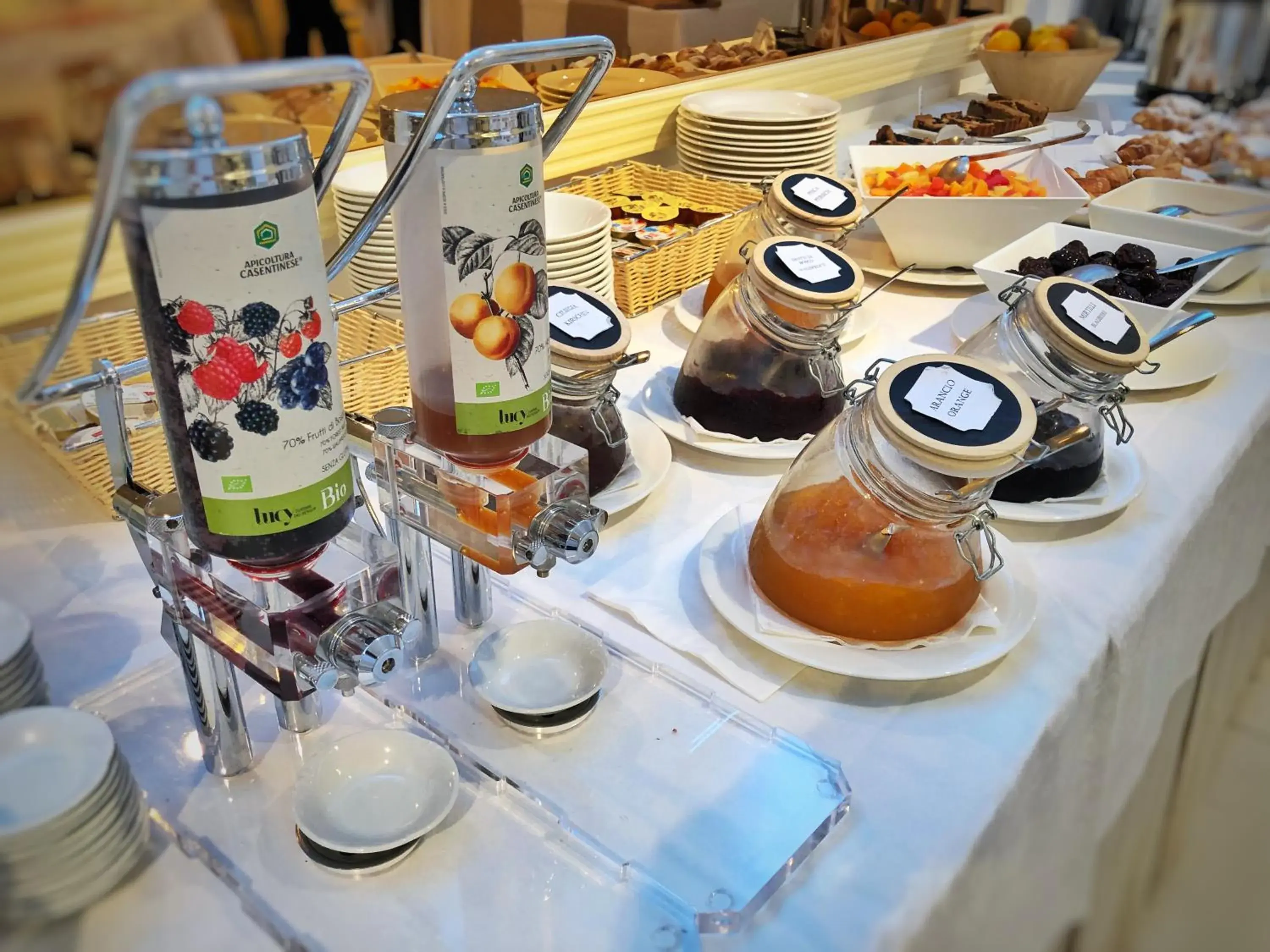 Buffet breakfast in Hotel Des Bains Terme