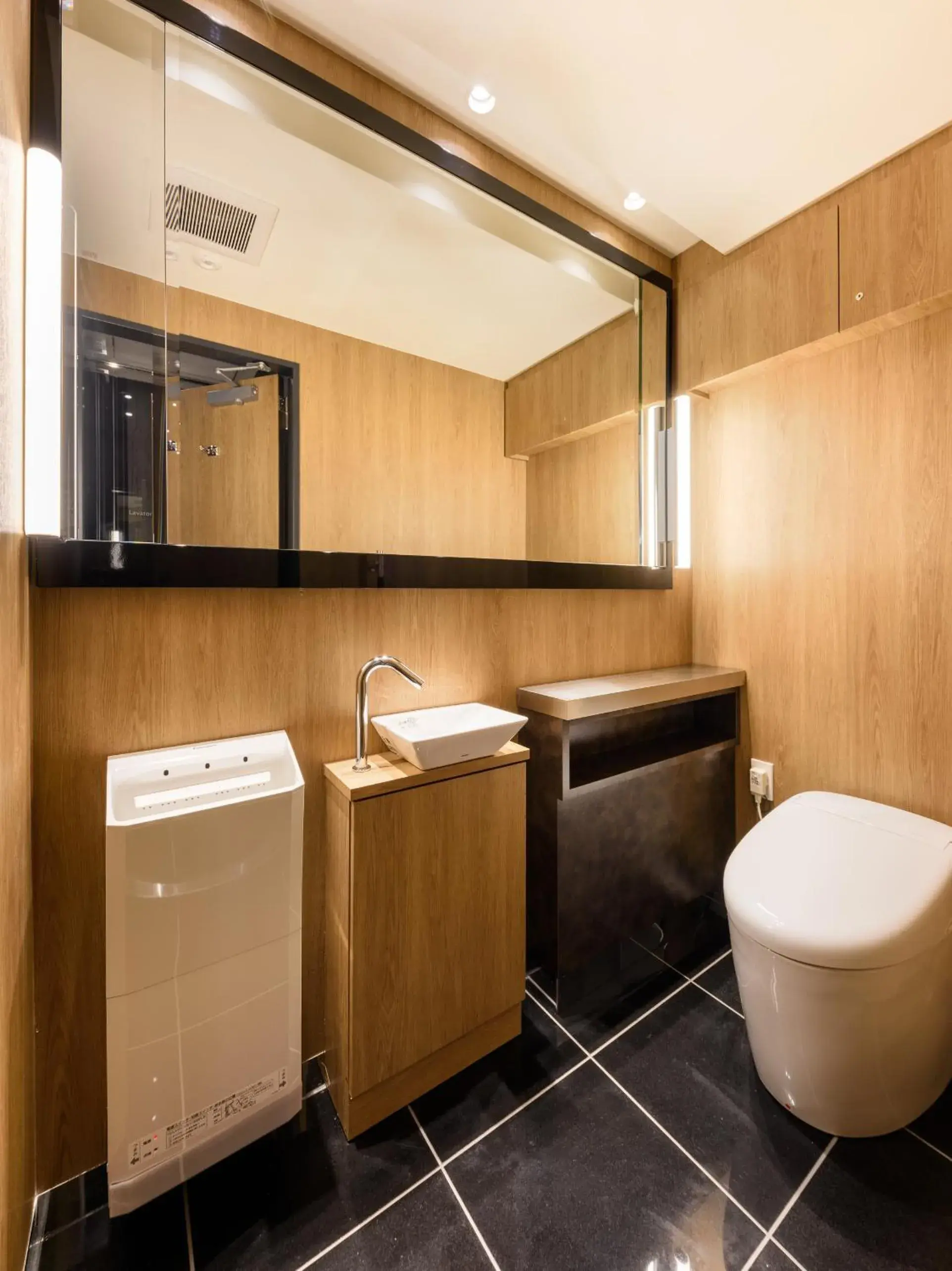 Area and facilities, Bathroom in APA Hotel Hatchobori Shintomicho