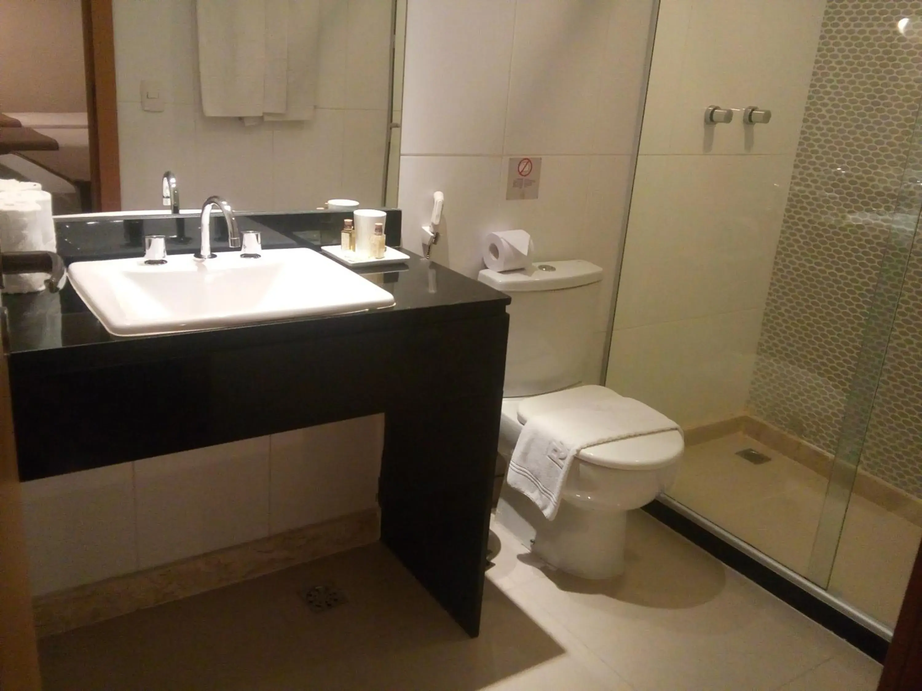 Bathroom in Royal Ocean Palace Hotel