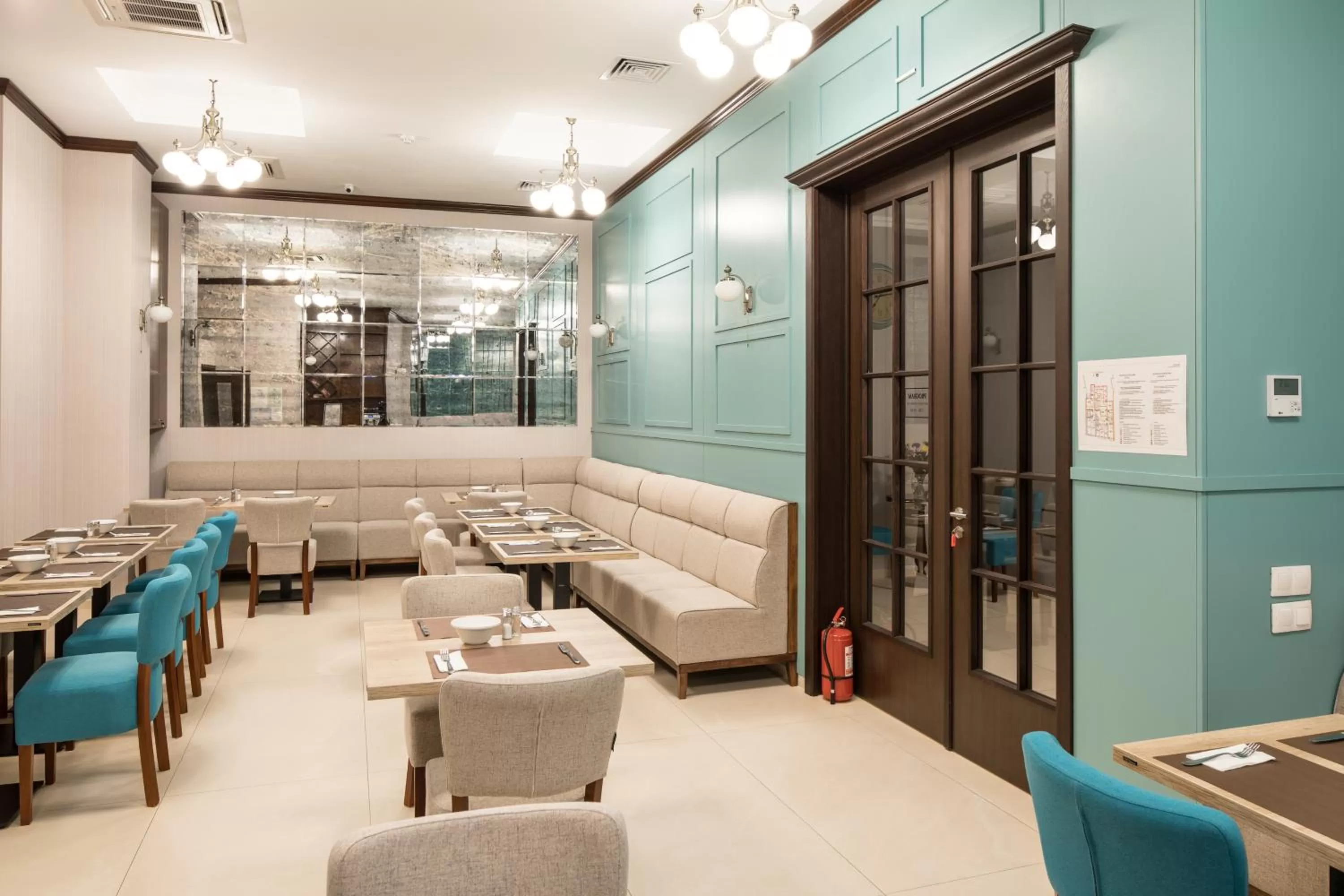 Restaurant/places to eat in Concorde Old Bucharest Hotel