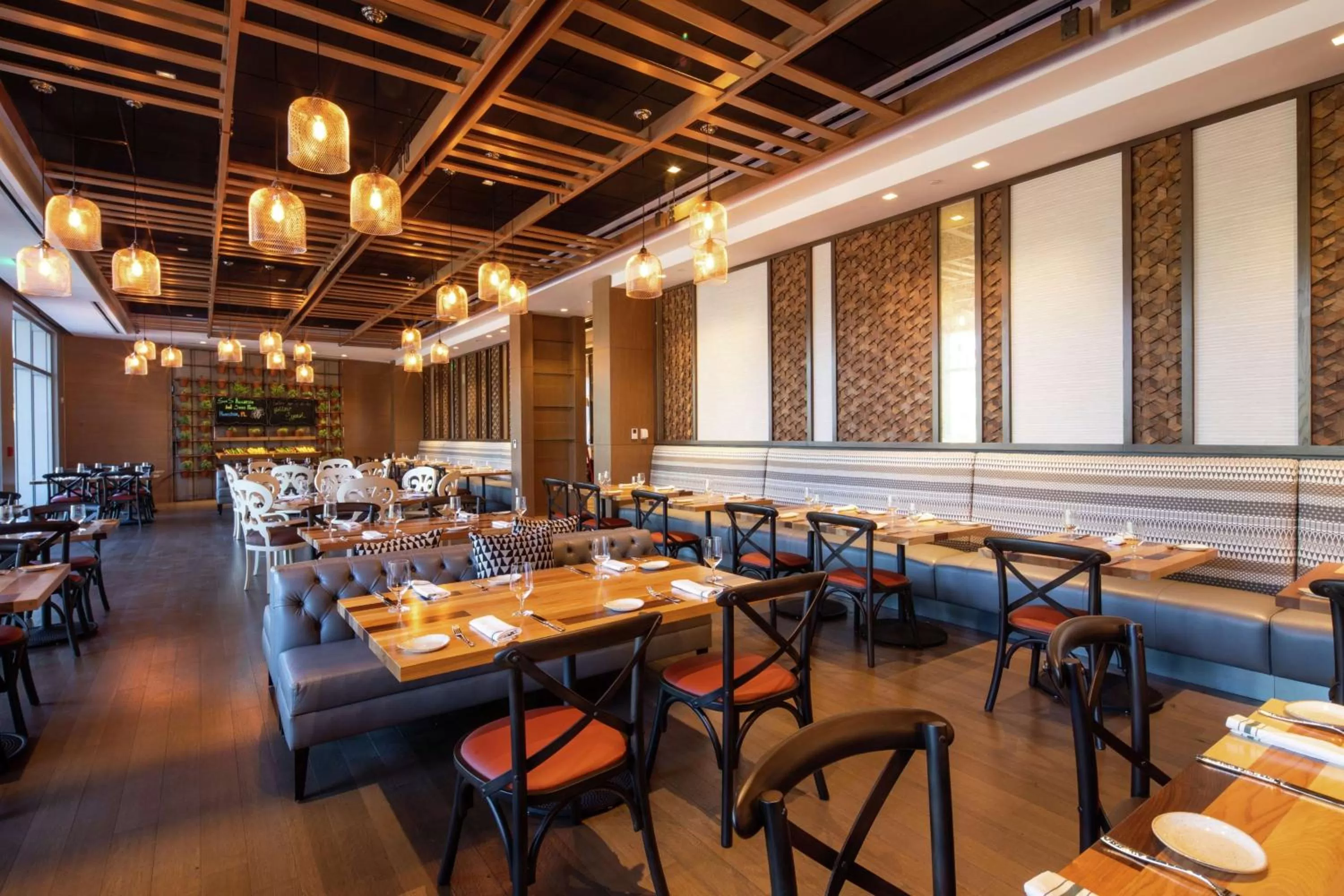 Restaurant/places to eat in Hilton Miami Dadeland