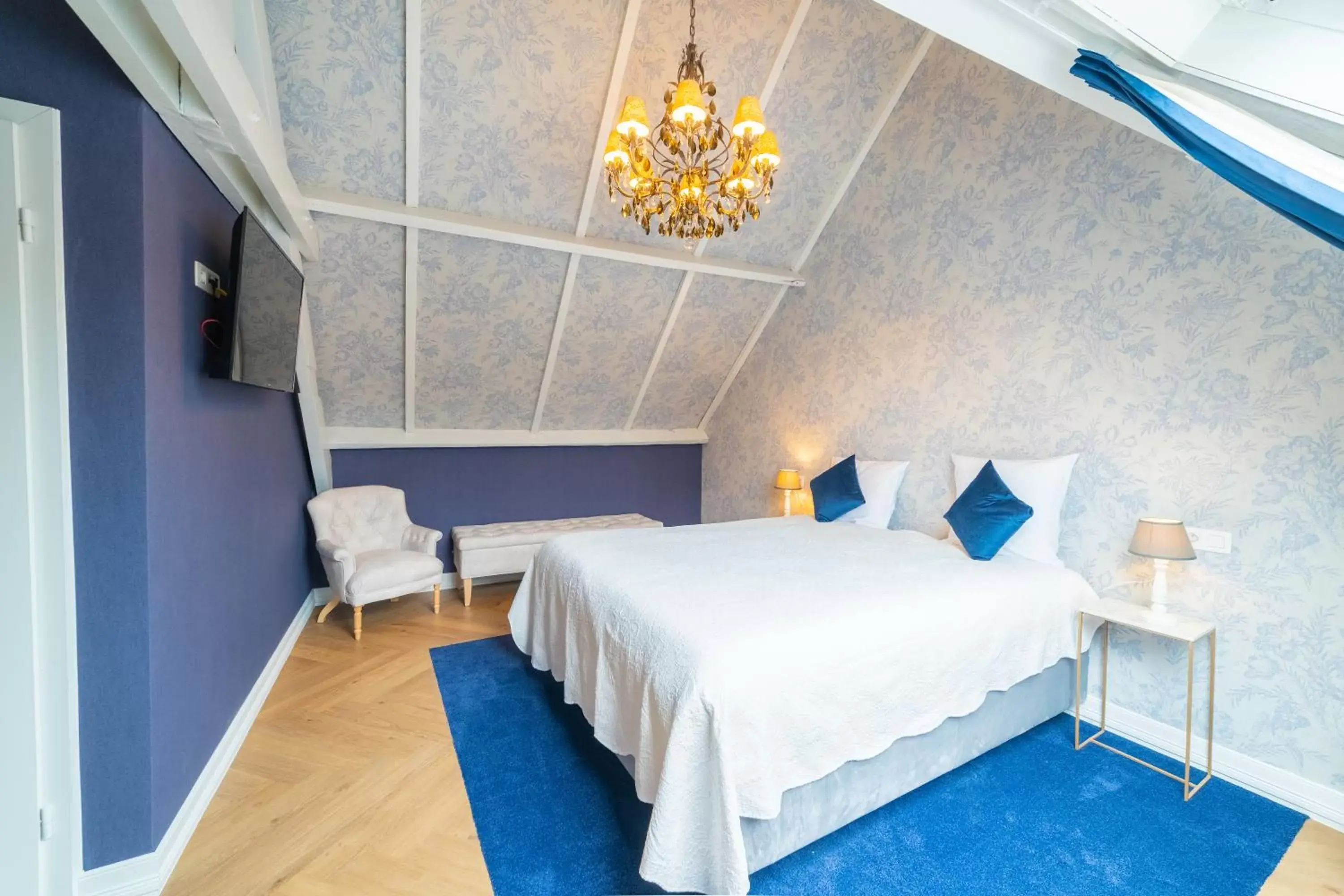 Photo of the whole room, Bed in Grand Hotel Normandy by CW Hotel Collection