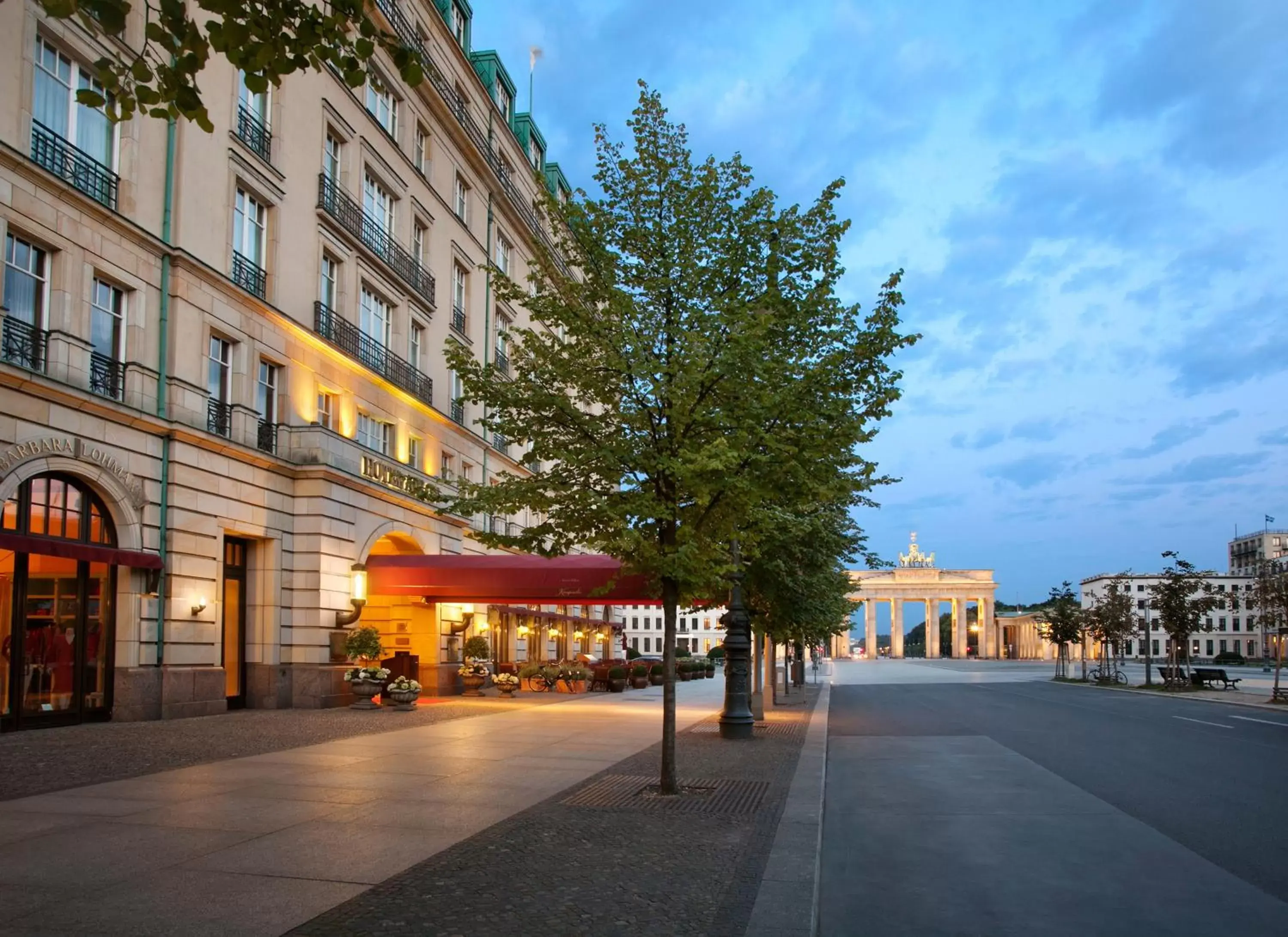 Property building, Neighborhood in Hotel Adlon Kempinski Berlin