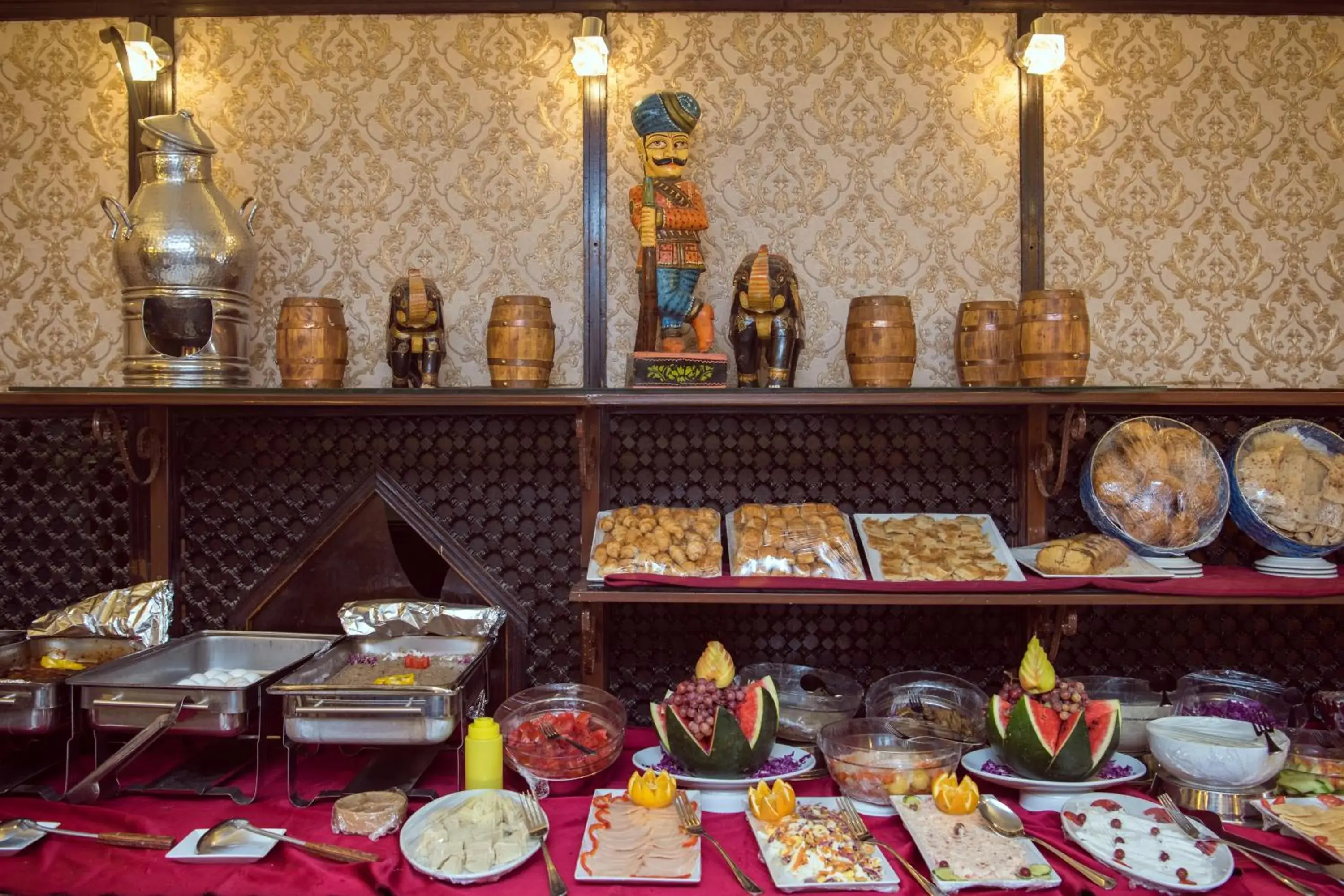 Restaurant/places to eat in Salma Hotel Cairo