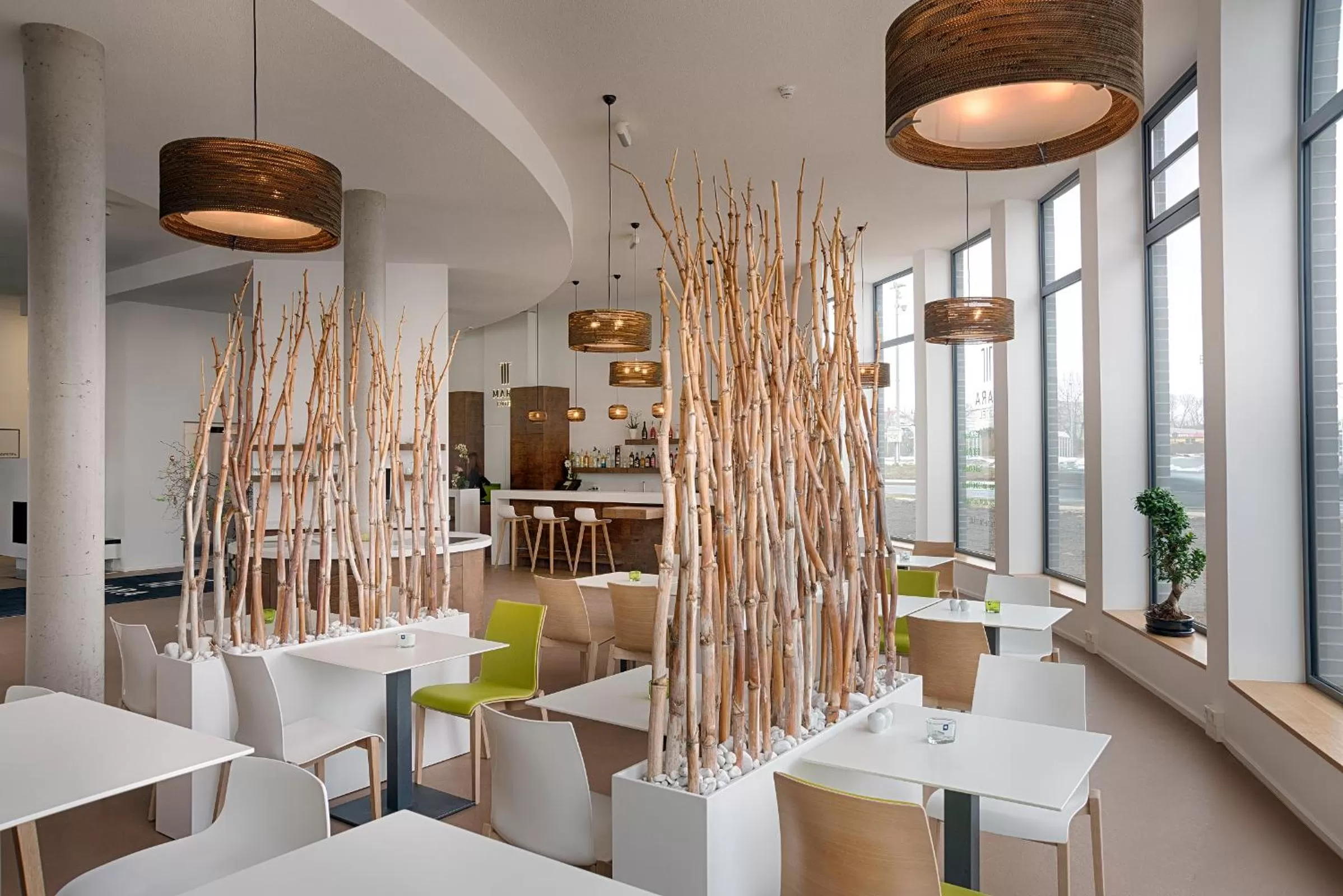 Restaurant/places to eat in MARA Hotel