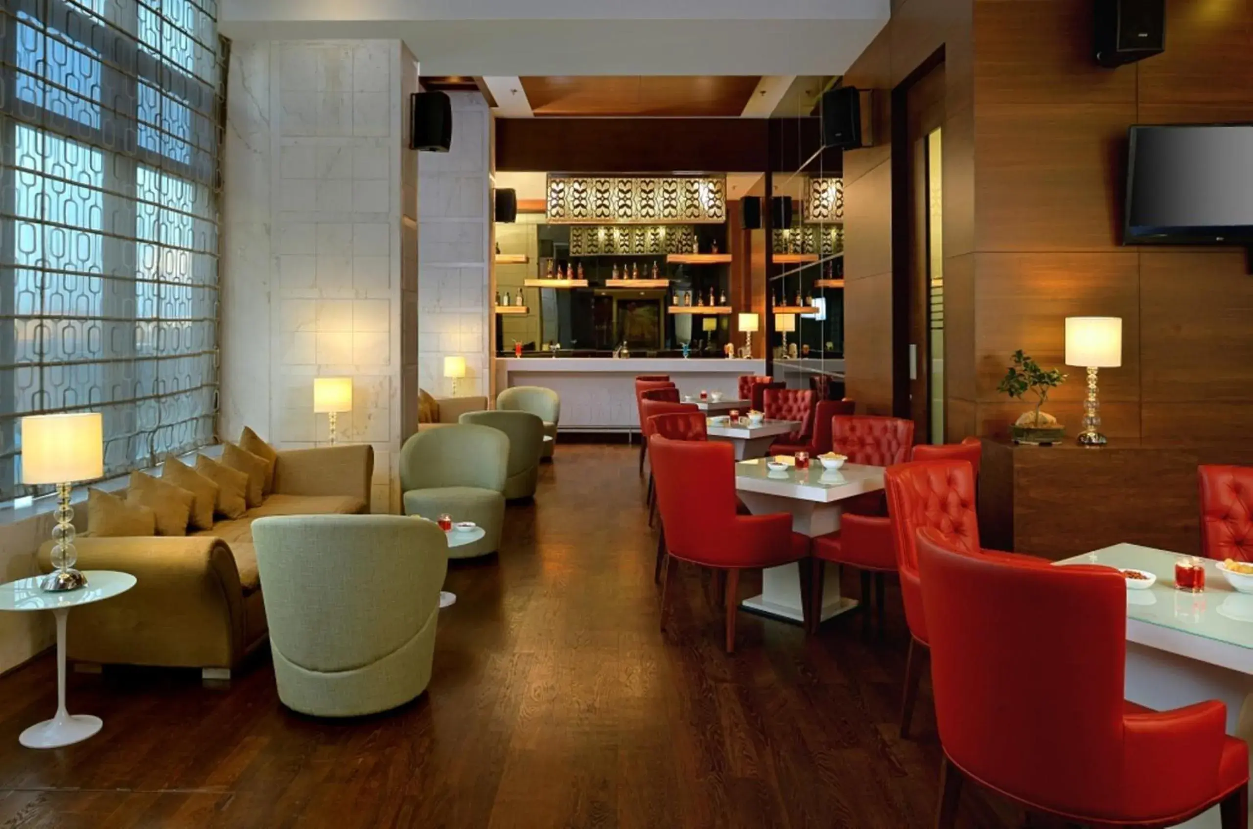 Lounge or bar, Lounge/Bar in Golden Tulip Lucknow