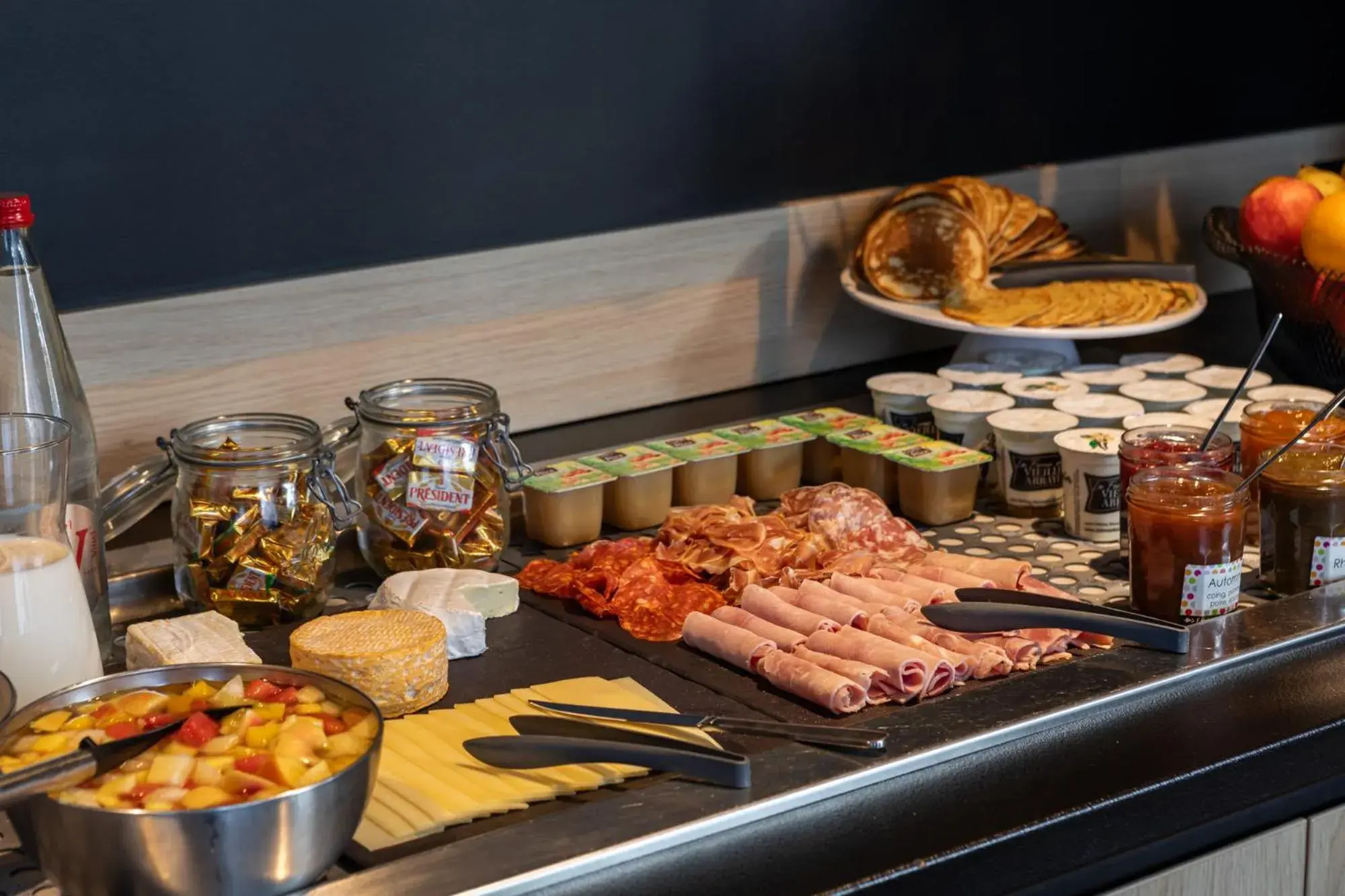 Food and drinks in Campanile Caen Centre Gare Food and drinks in Campanile Caen Centre Gare