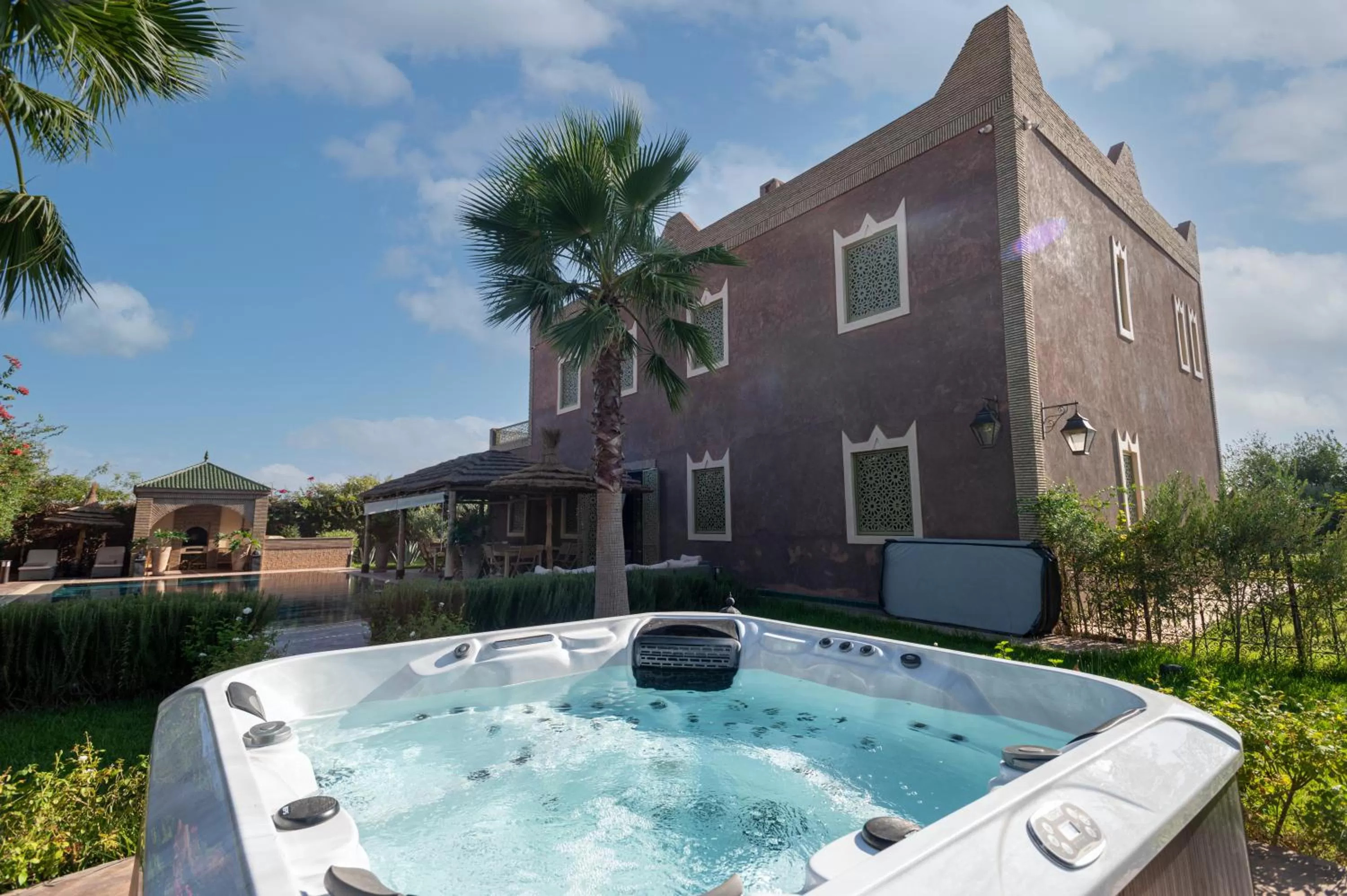 Swimming Pool in Maria Towers , Palais Table d'hôtes & SPA