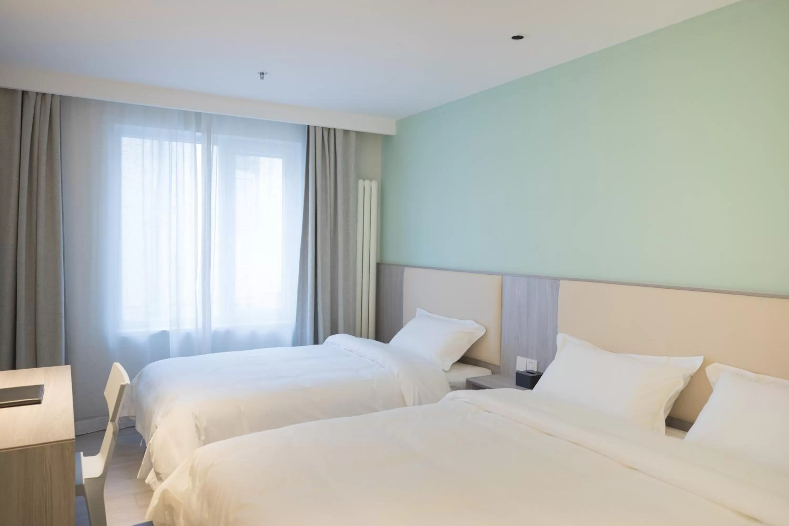 Bedroom, Bed in Beijing Saga Hotel