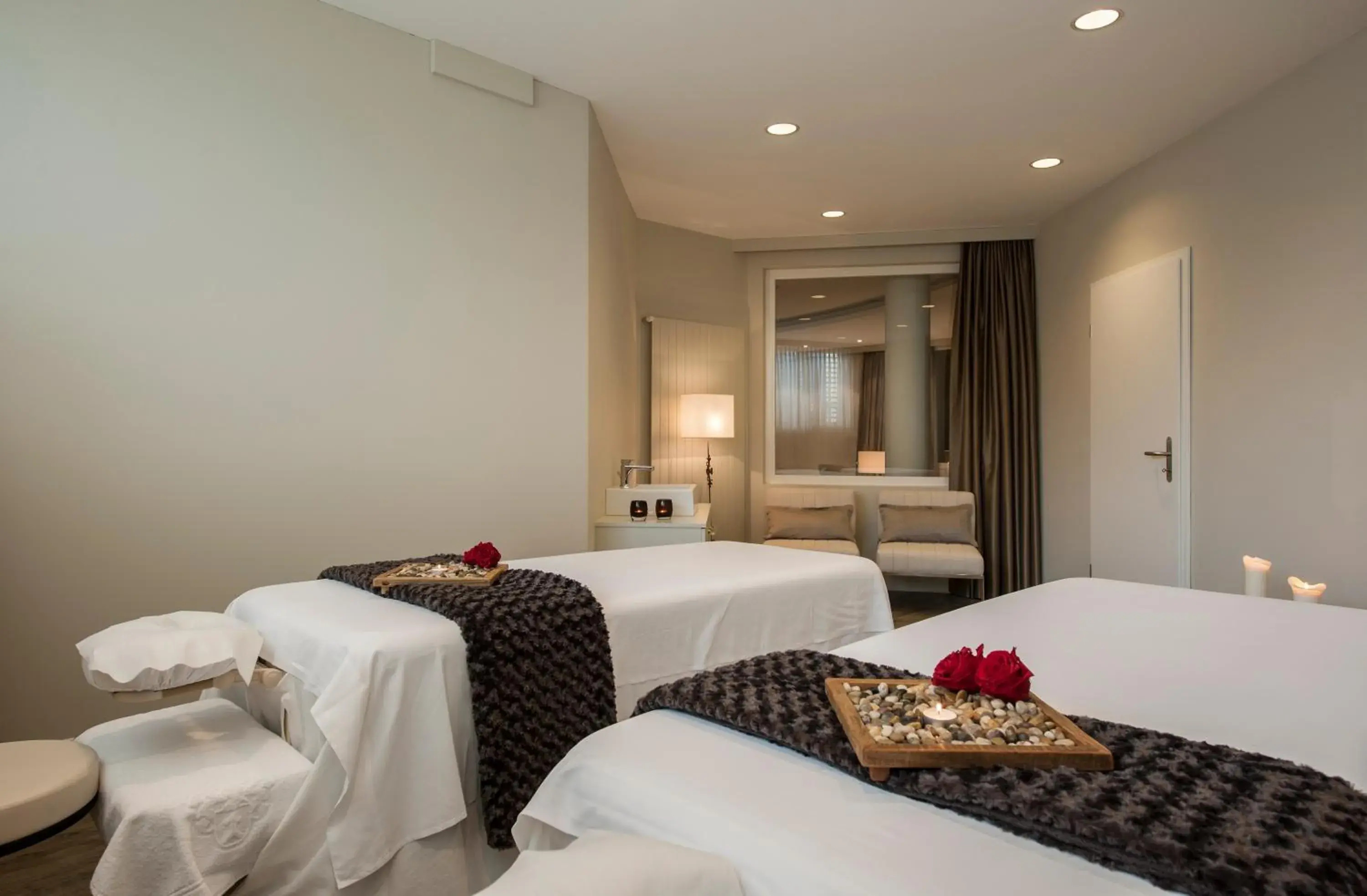 Massage, Bed in Villa Orselina - Small Luxury Hotel