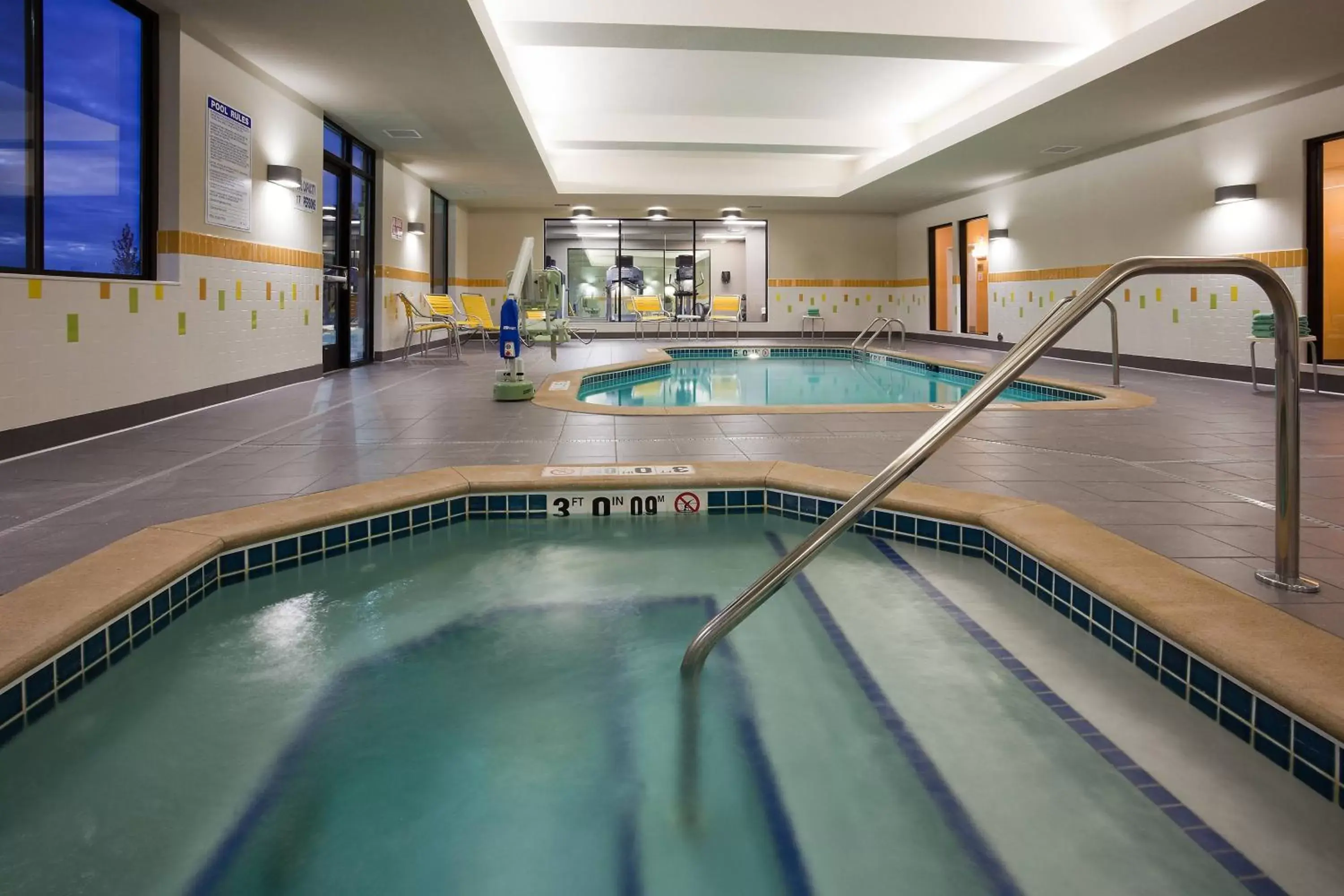 Swimming Pool in Fairfield Inn & Suites by Marriott St. Paul Northeast