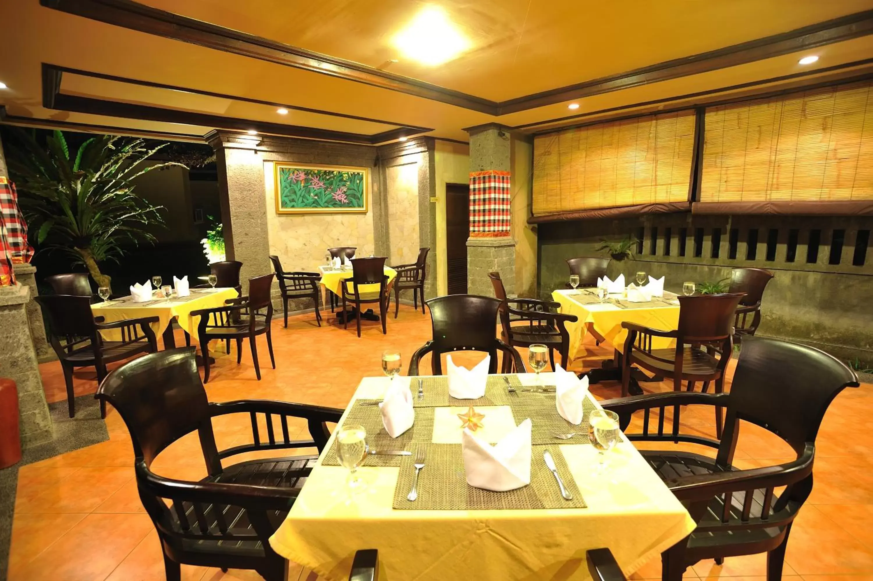 Restaurant/Places to Eat in De Munut Balinese Resort