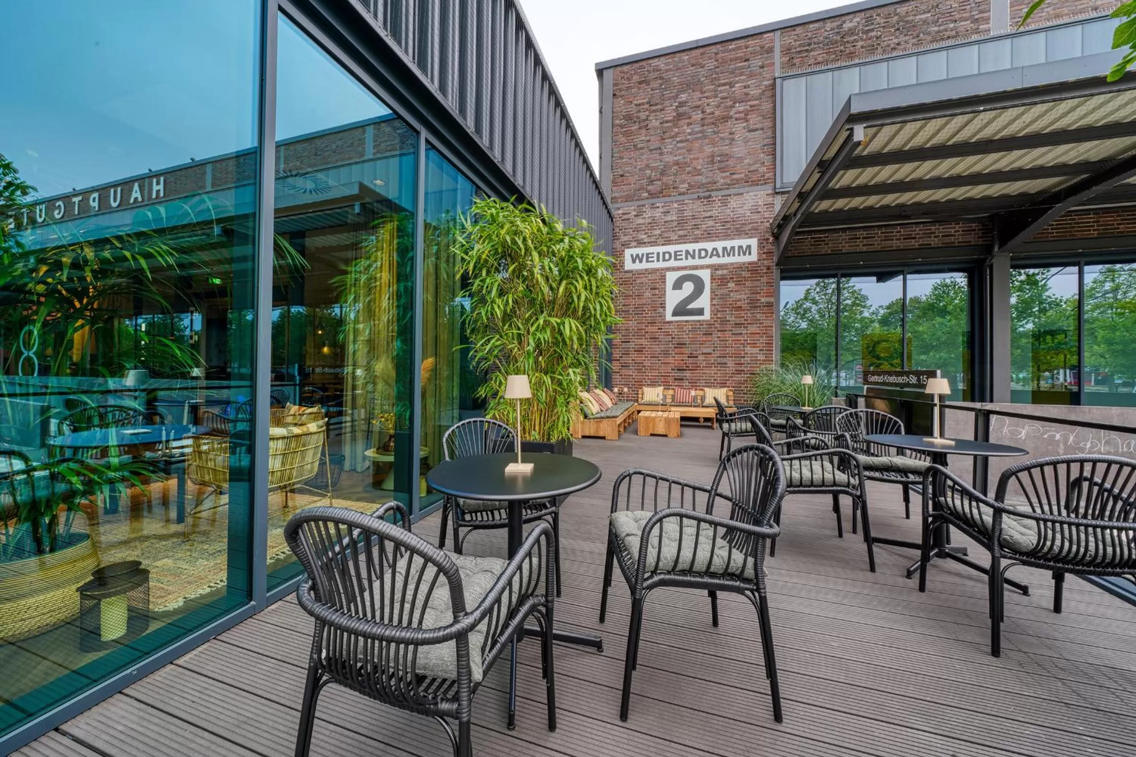 Balcony/Terrace, Restaurant/Places to Eat in NYCE Hotel Hannover