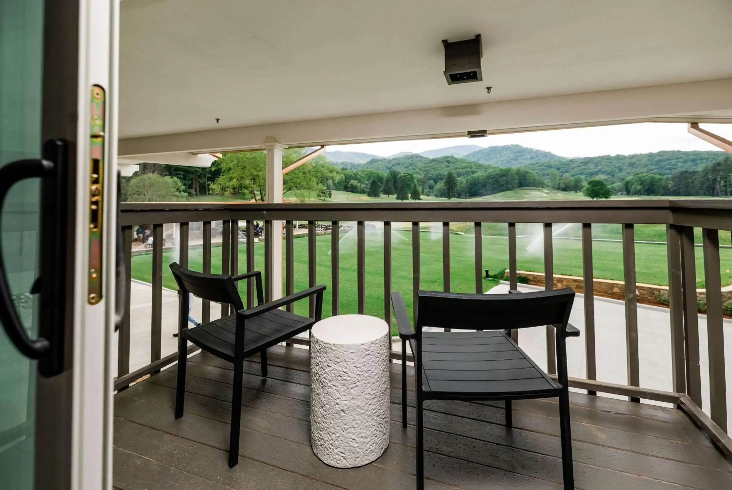 Photo of the whole room, Balcony/Terrace in Waynesville Inn & Golf Club, Trademark Collection by Wyndham