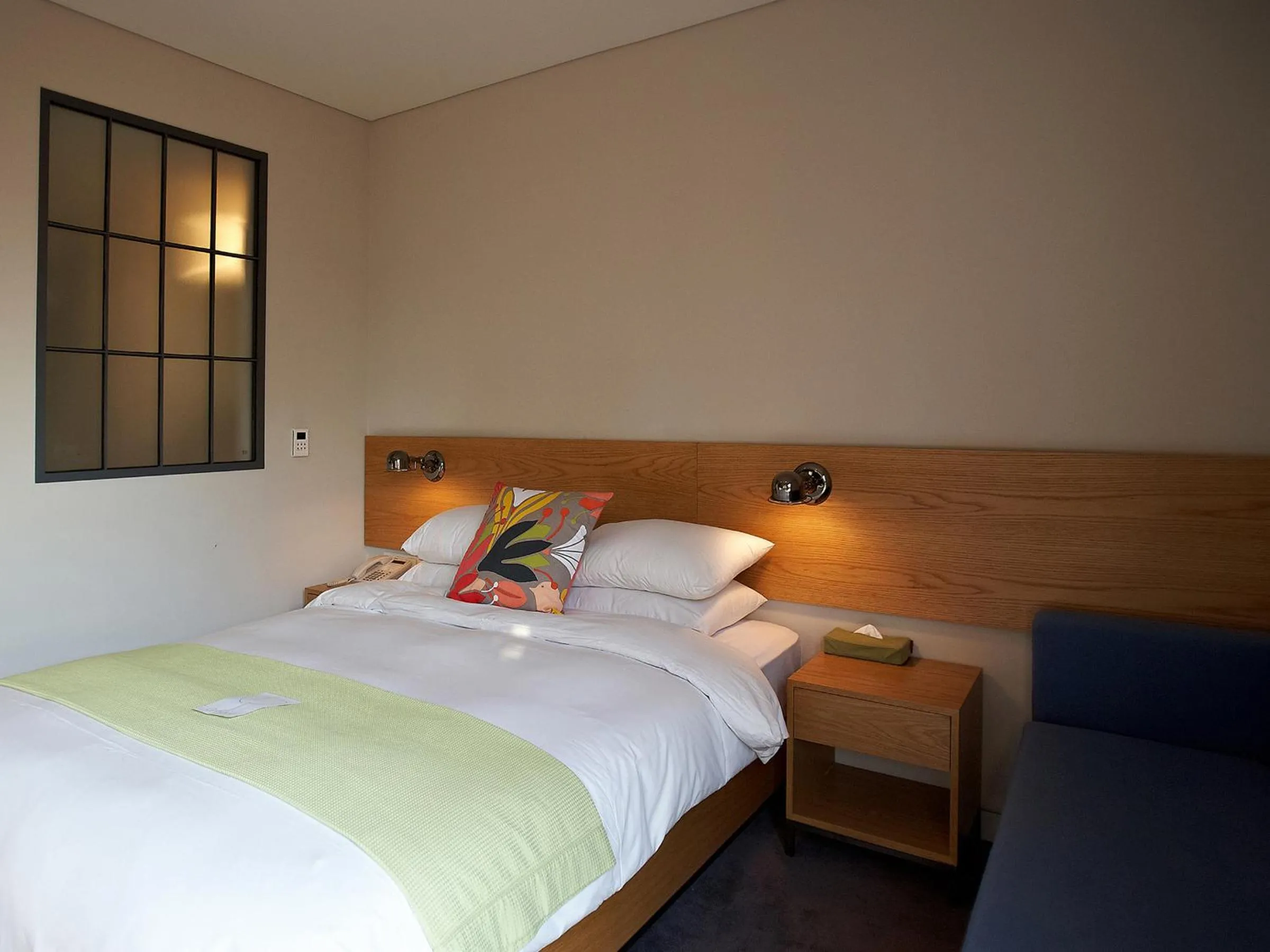 Bed in La Casa Hotel Seoul