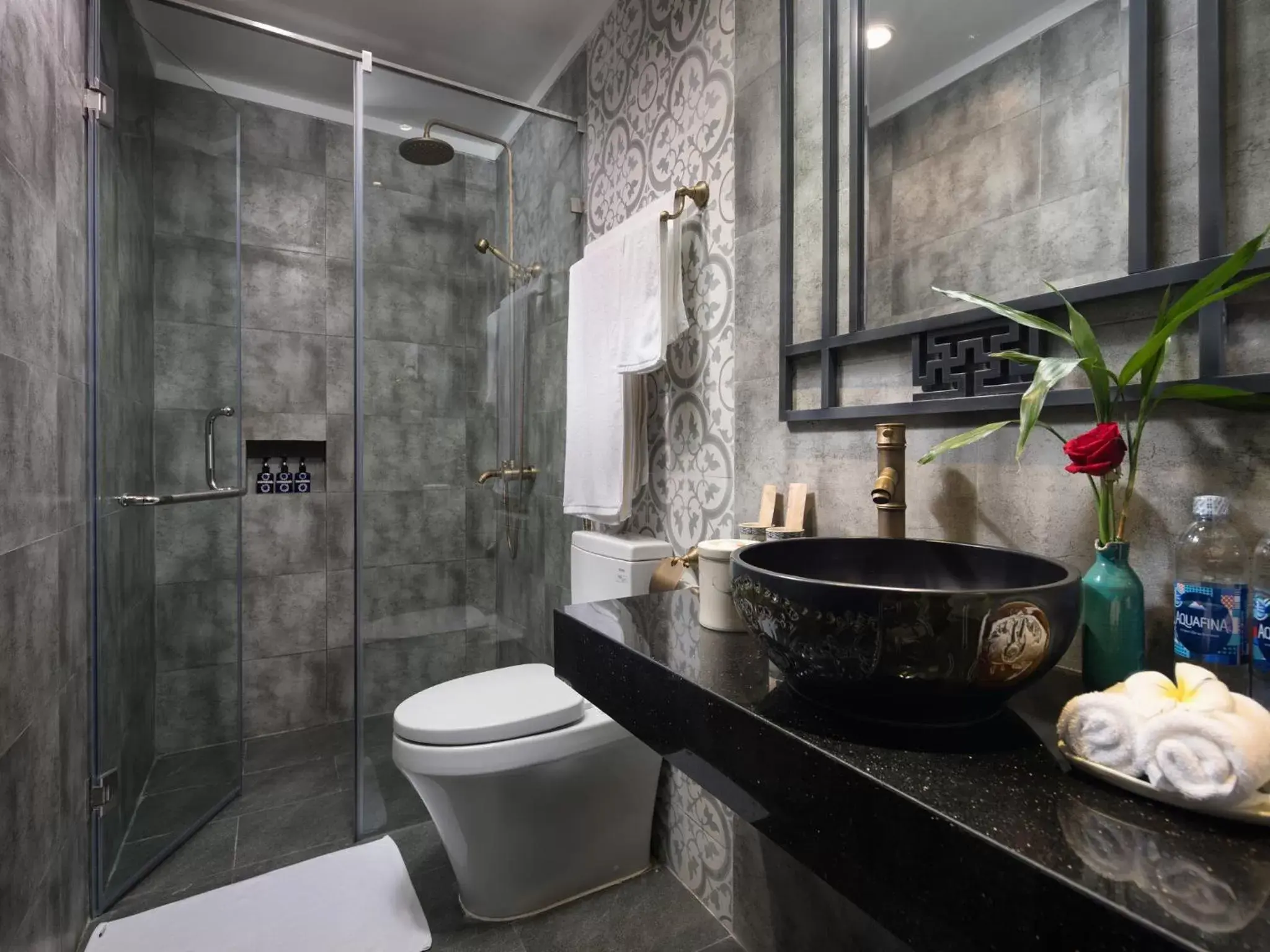 Shower, Bathroom in The Blue Alcove Hotel