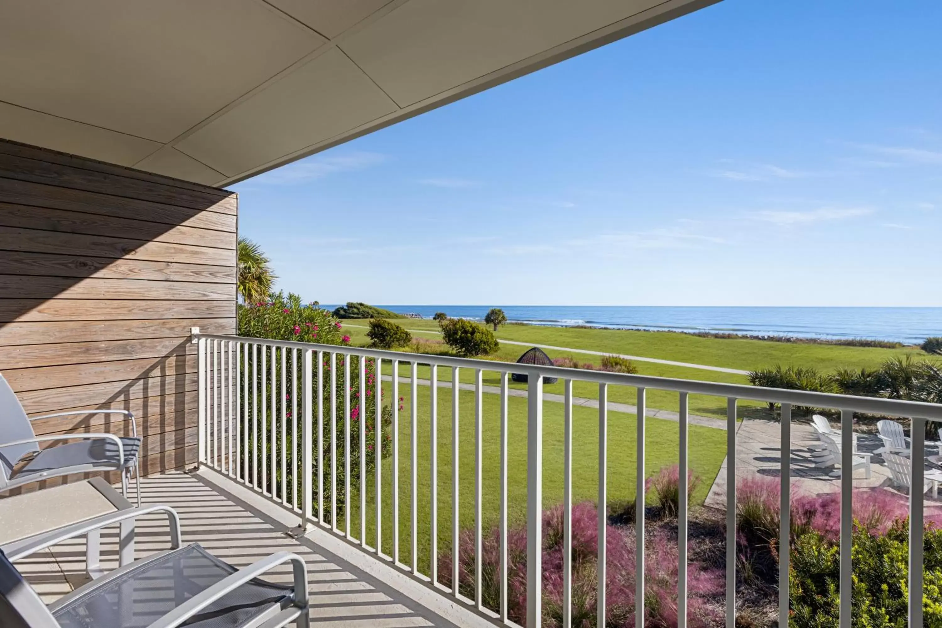 Patio, Balcony/Terrace in Holiday Inn Resort Jekyll Island, an IHG Hotel