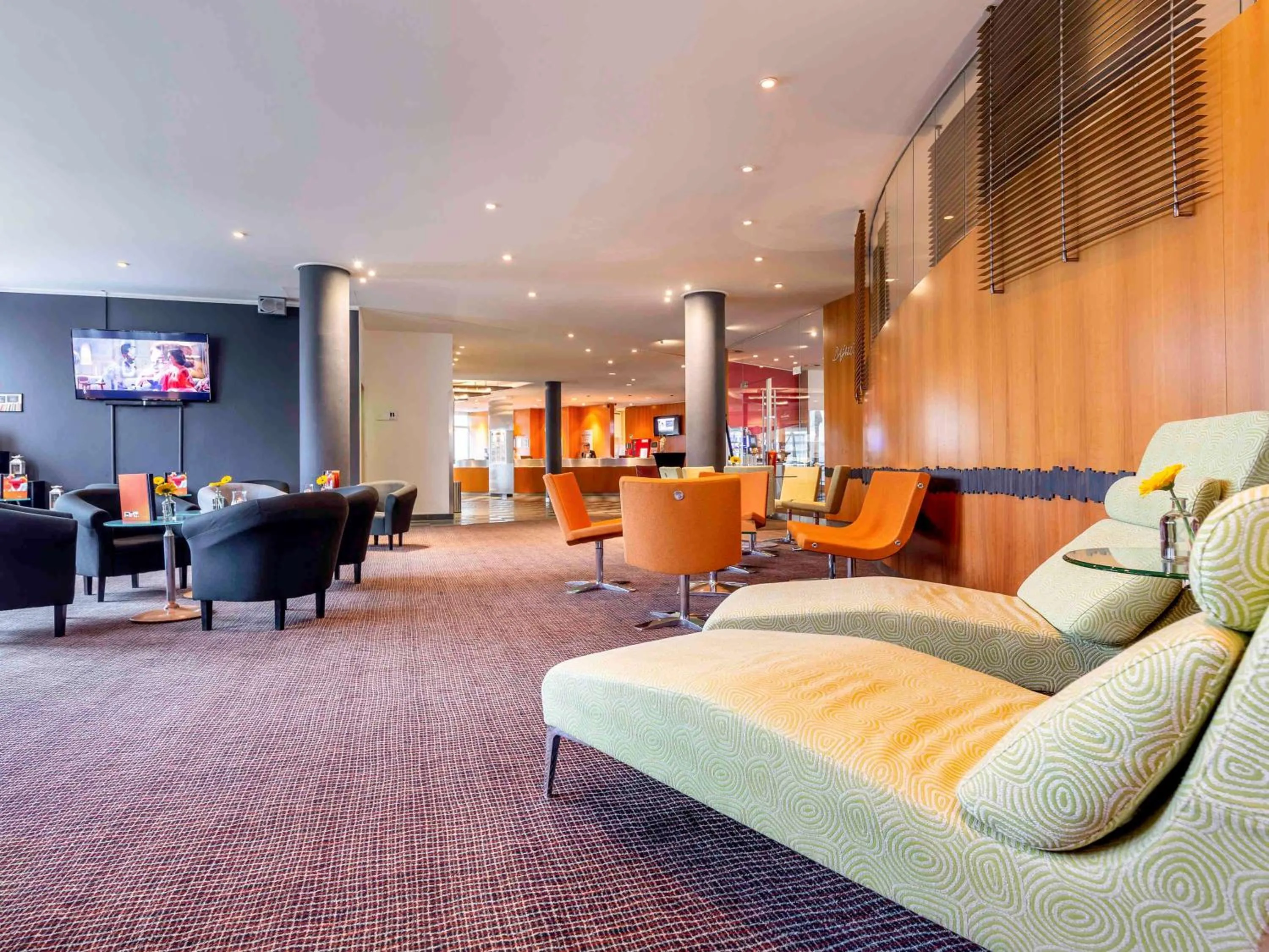 Lounge or bar in Novotel Mainz