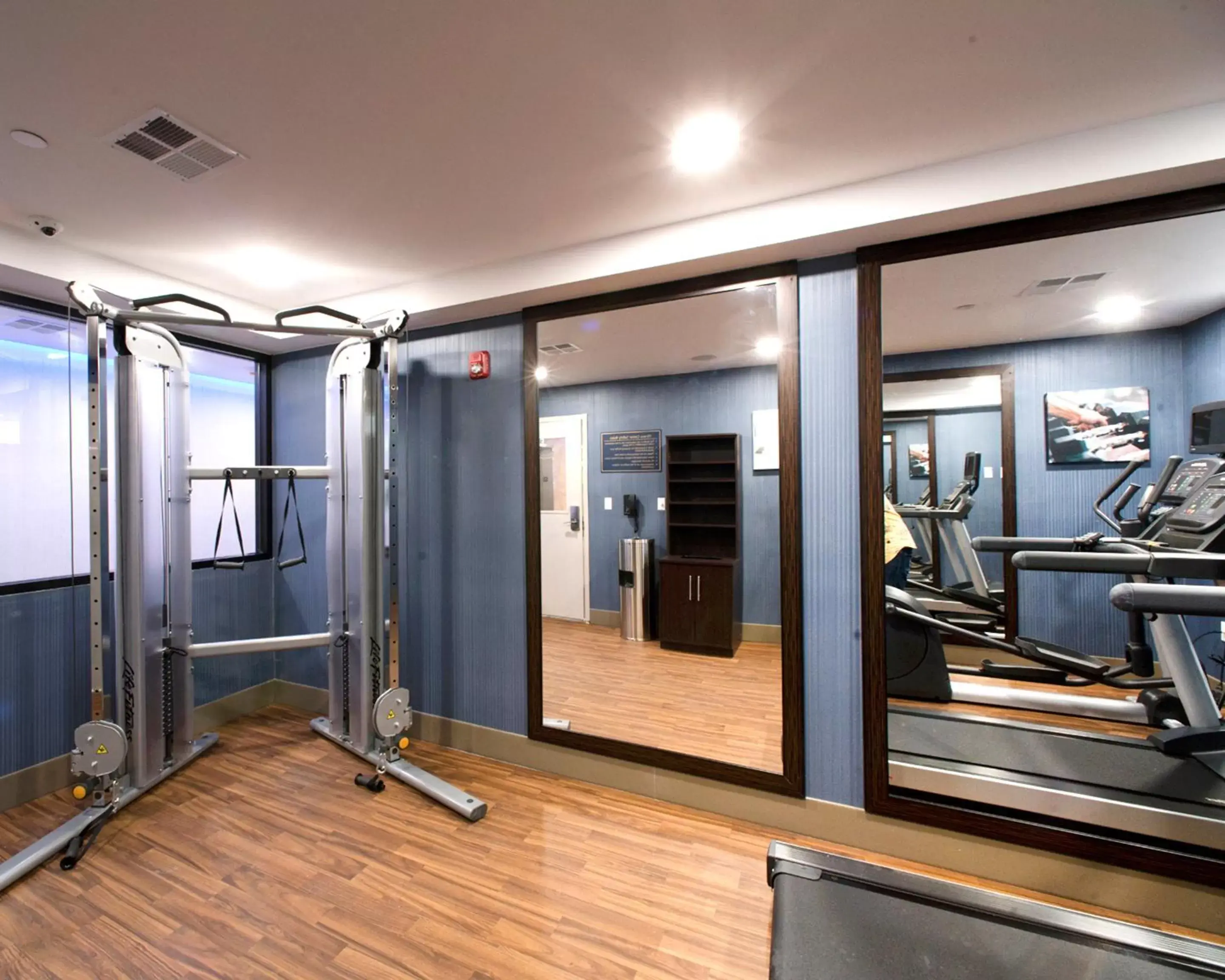 Fitness centre/facilities, Fitness Center/Facilities in Comfort Inn JFK Airport