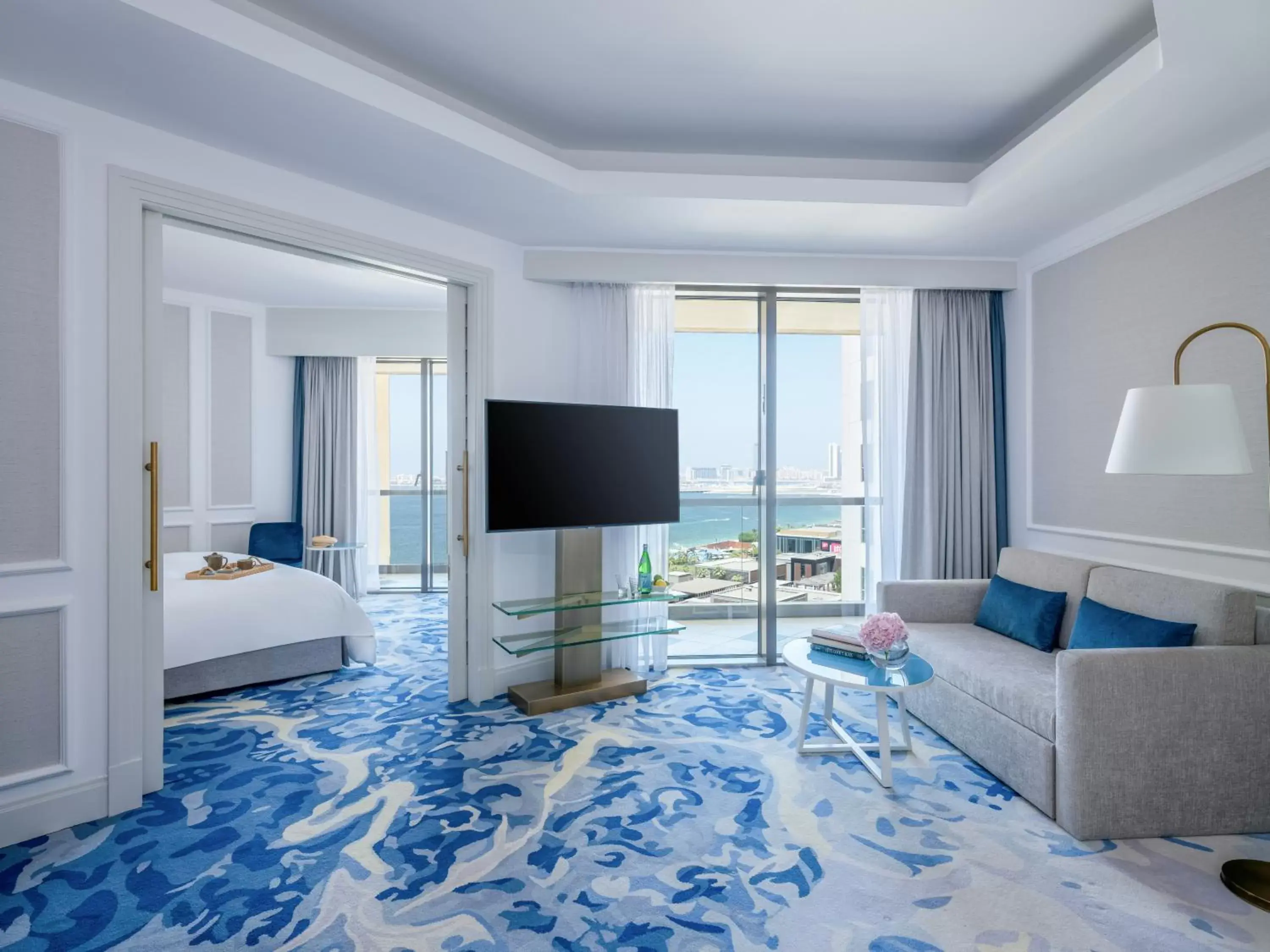 View (from property/room), TV/Entertainment Center in Sofitel Dubai Jumeirah Beach