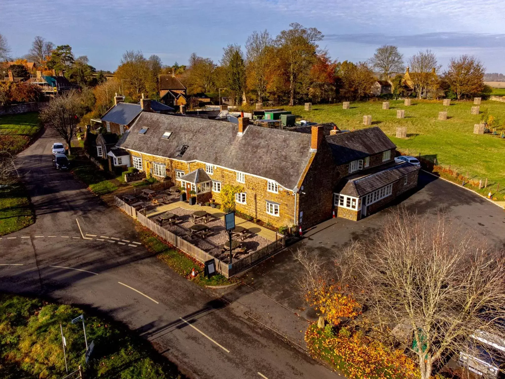 Property building, Bird's-eye View in The Red Lion at Hellidon