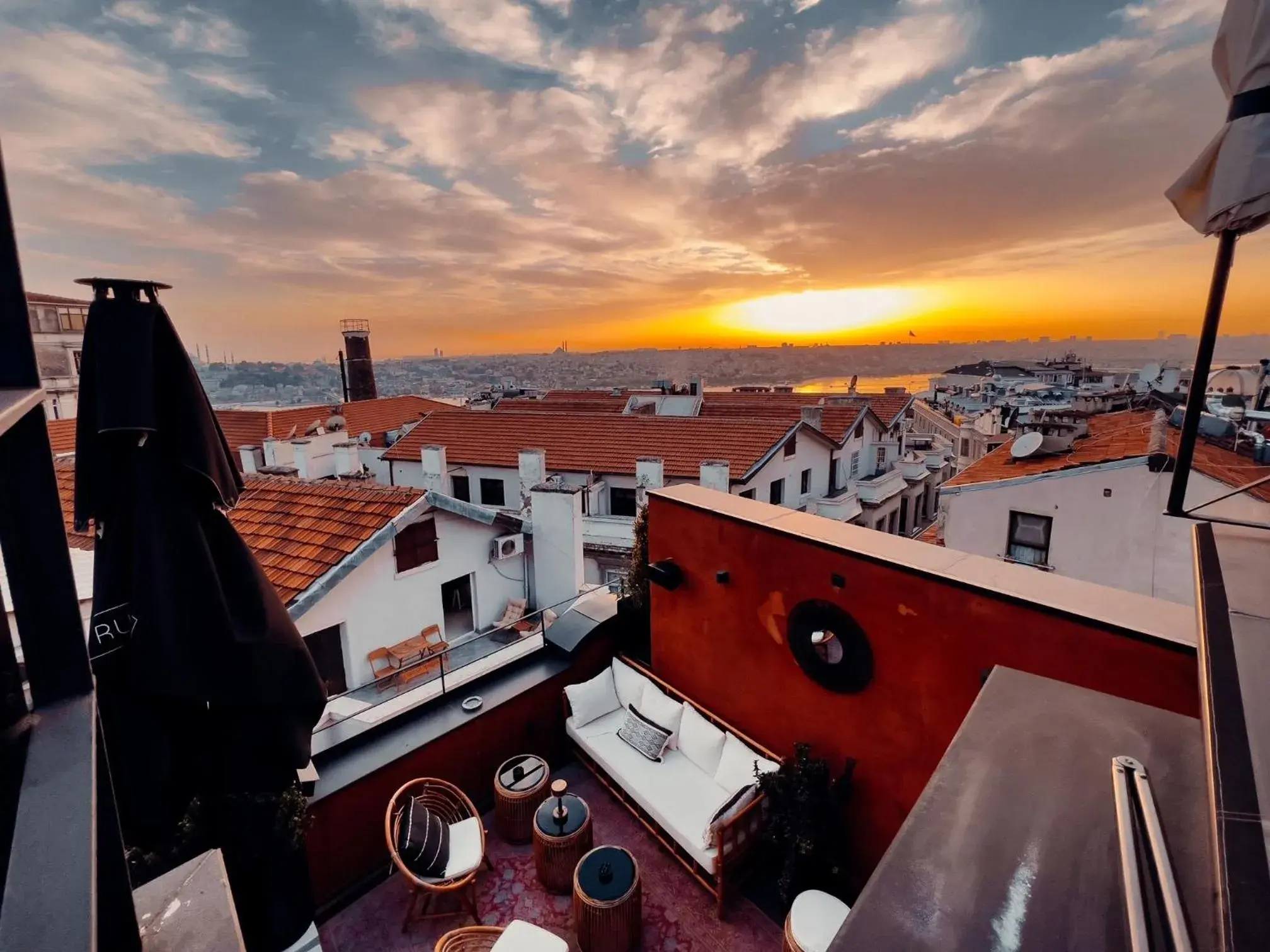 Restaurant/places to eat in RUZ Hotels Restaurant/places to eat in RUZ Hotels