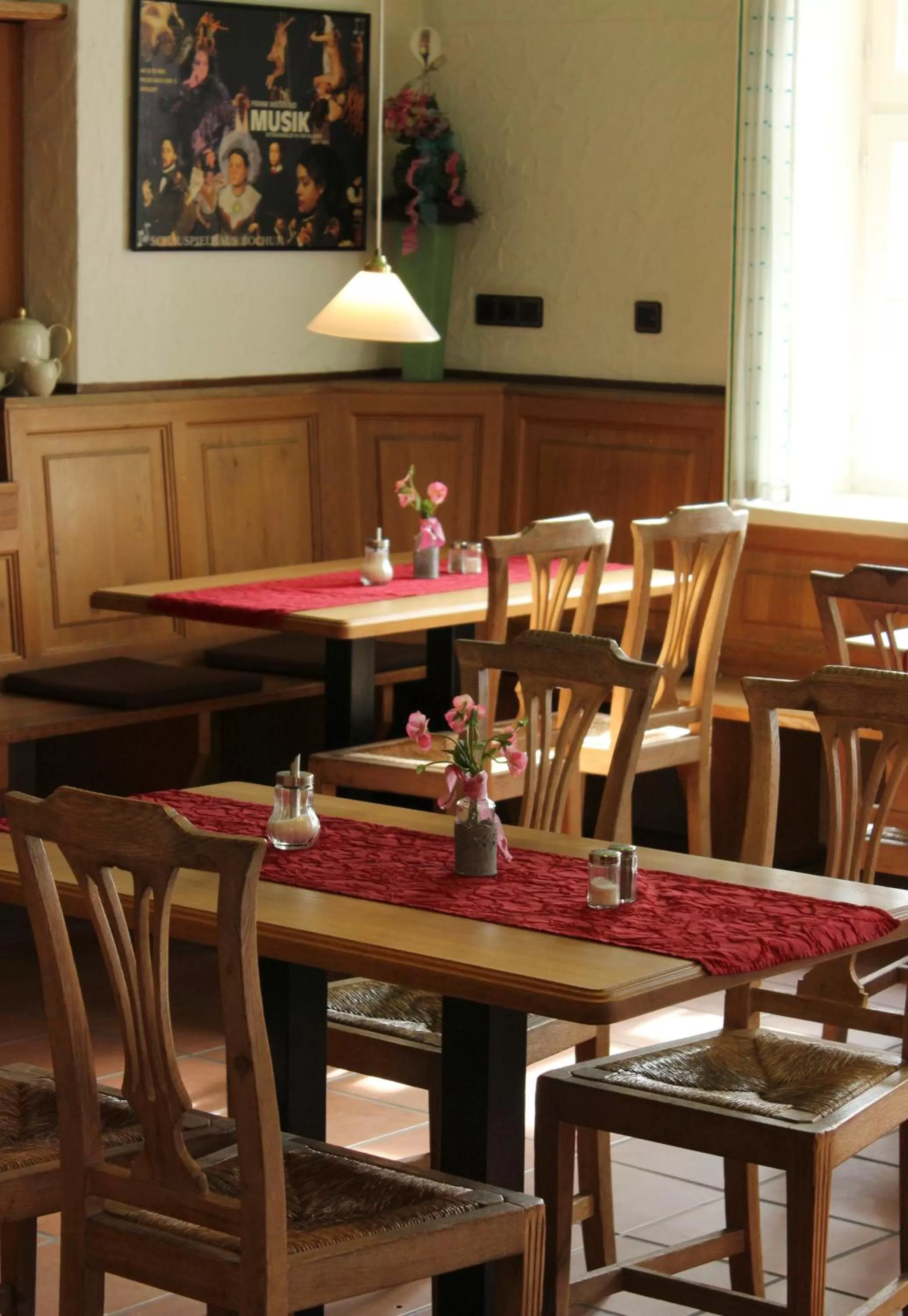 Restaurant/places to eat in An der Persiluhr Stadt-gut-Hotel