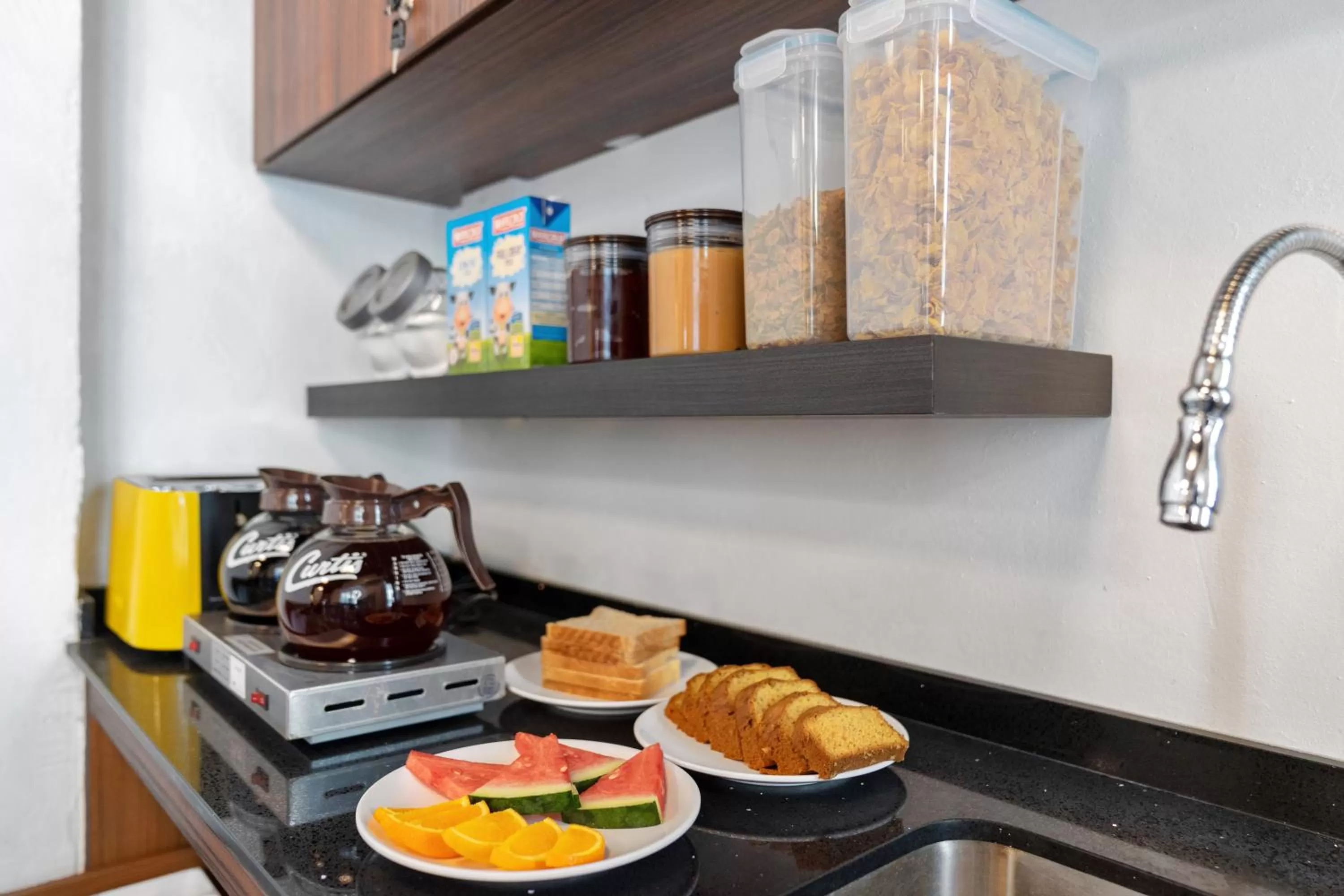 Breakfast in 7 Wonders Boutique Capsule