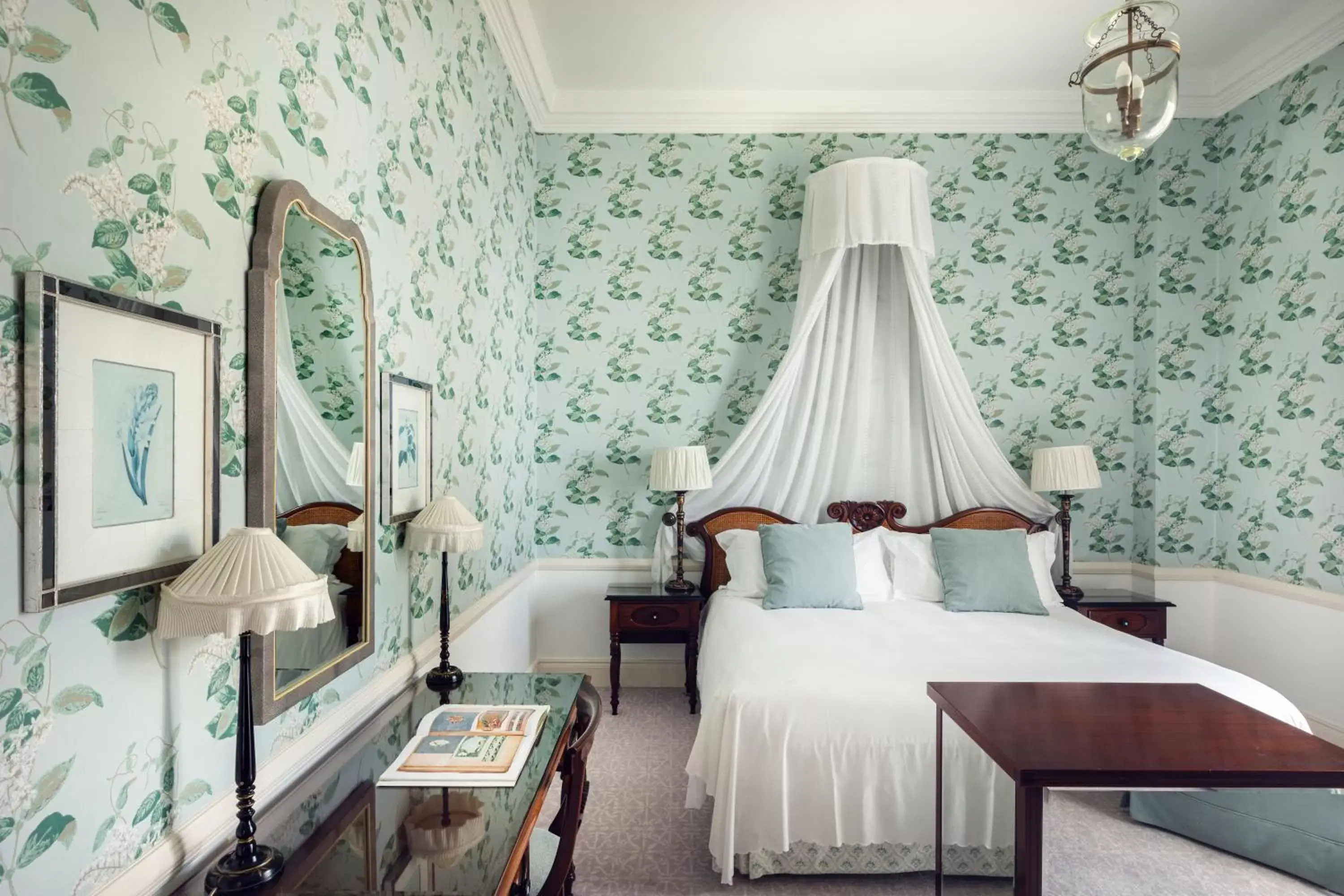 Bedroom, Bed in Reid's Palace, A Belmond Hotel, Madeira