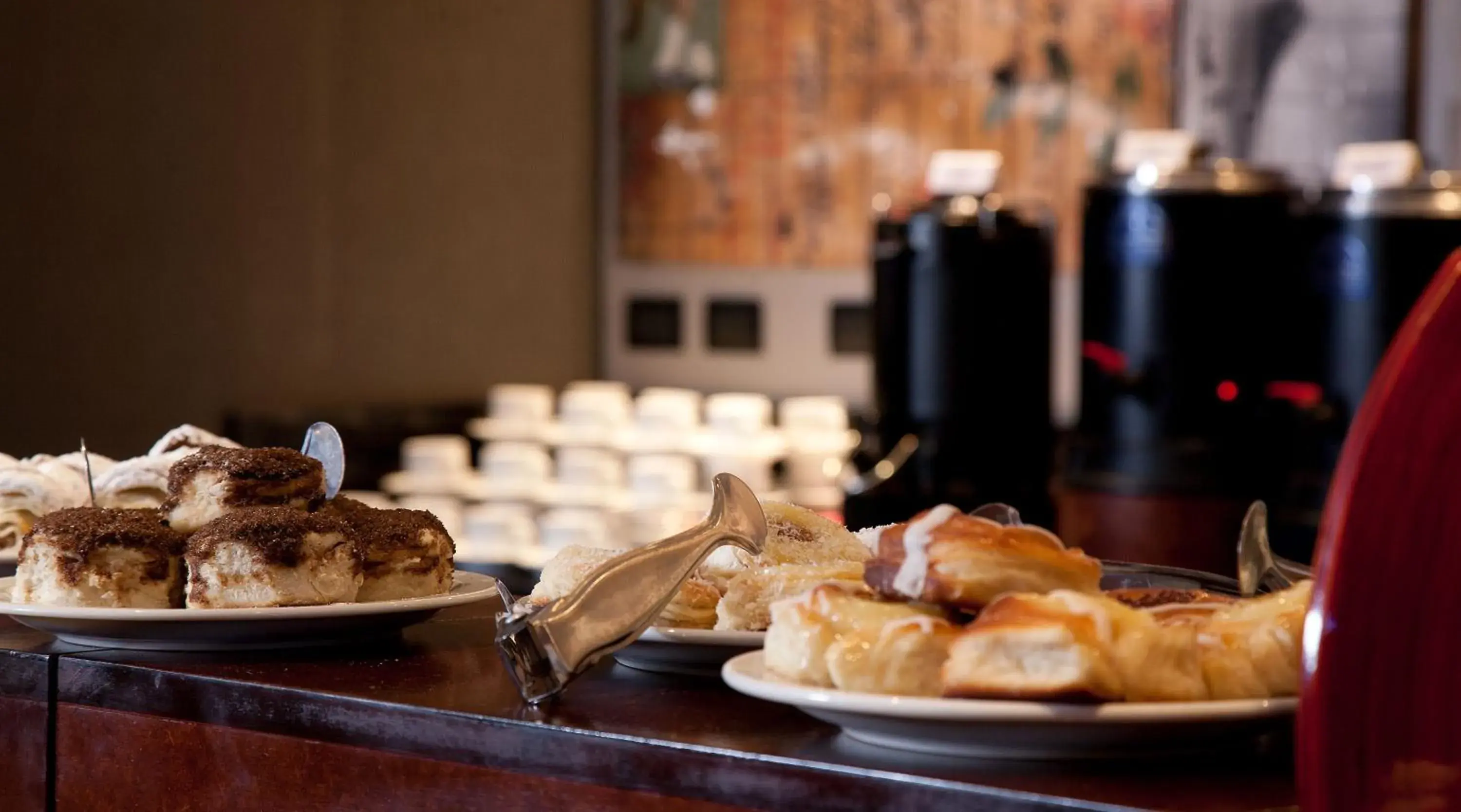 Continental breakfast, Food in Two Hotel Buenos Aires