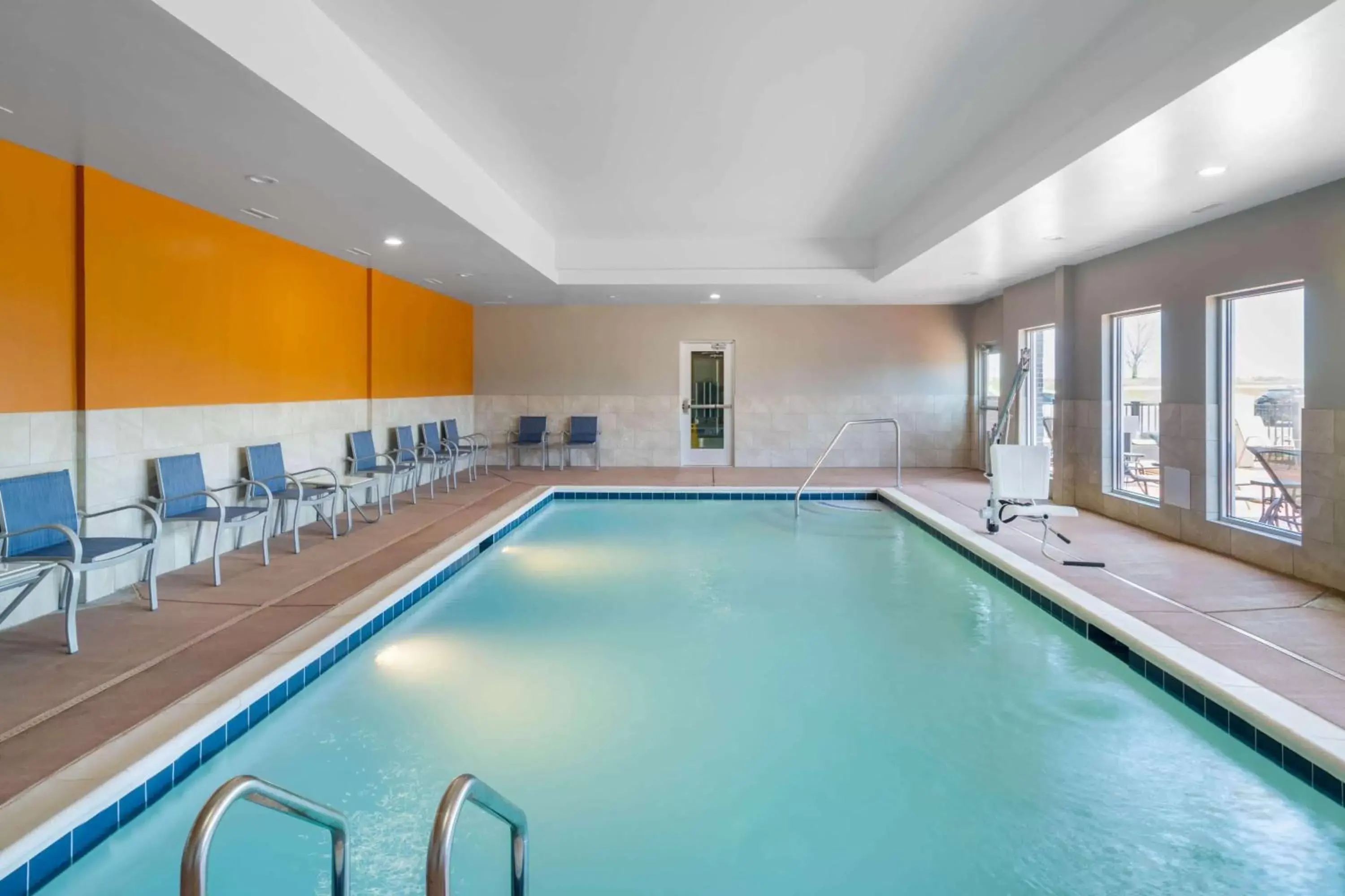 Activities, Swimming Pool in La Quinta Inn & Suites by Wyndham Louisville NE - Old Henry Rd