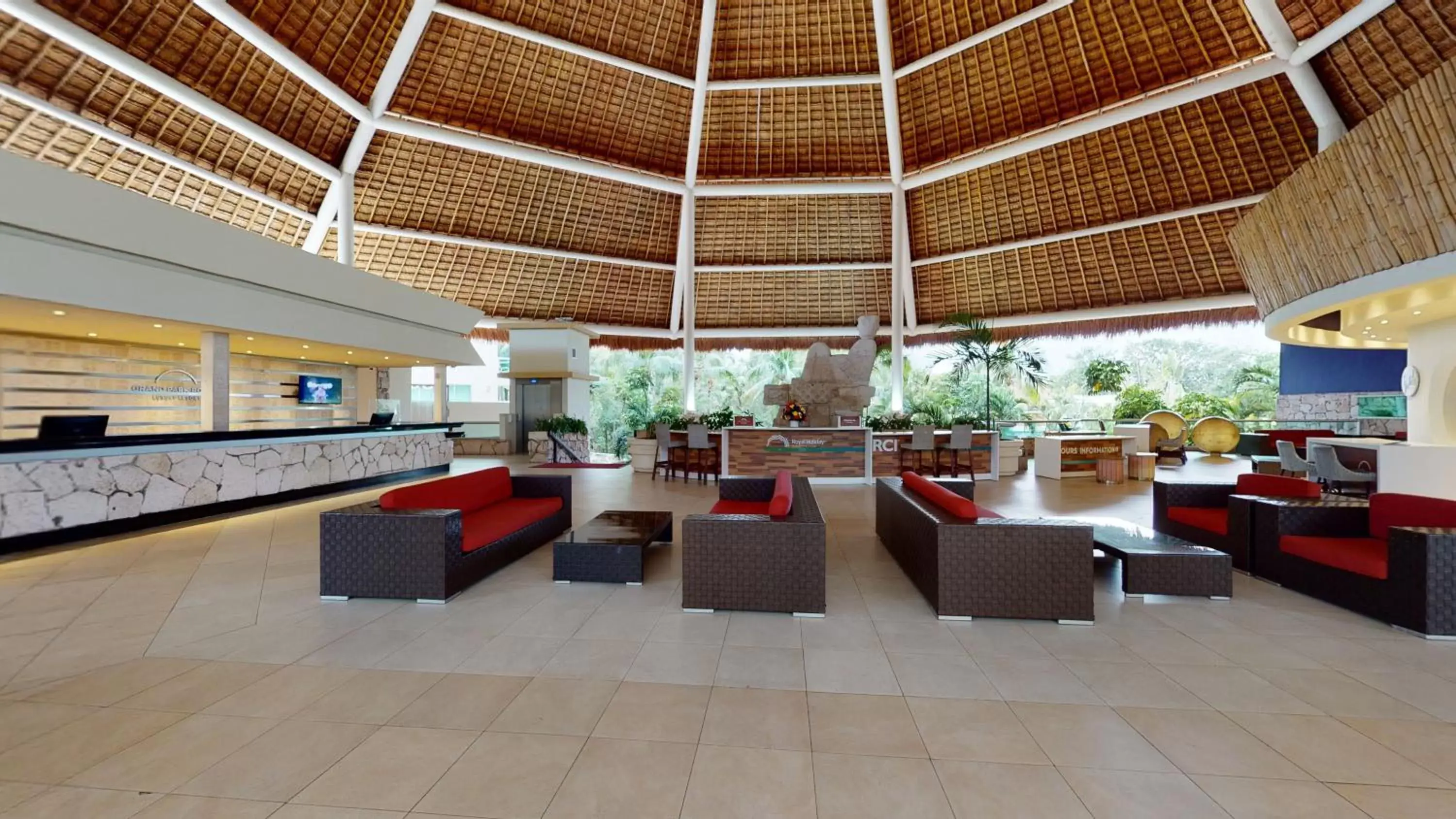 Lobby or reception in Grand Park Royal Cozumel