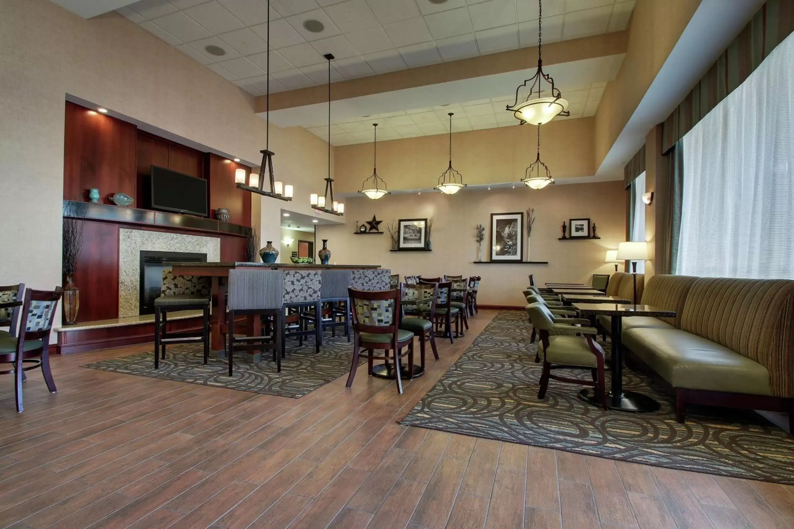 Restaurant/Places to Eat in Hampton Inn & Suites Denver Littleton