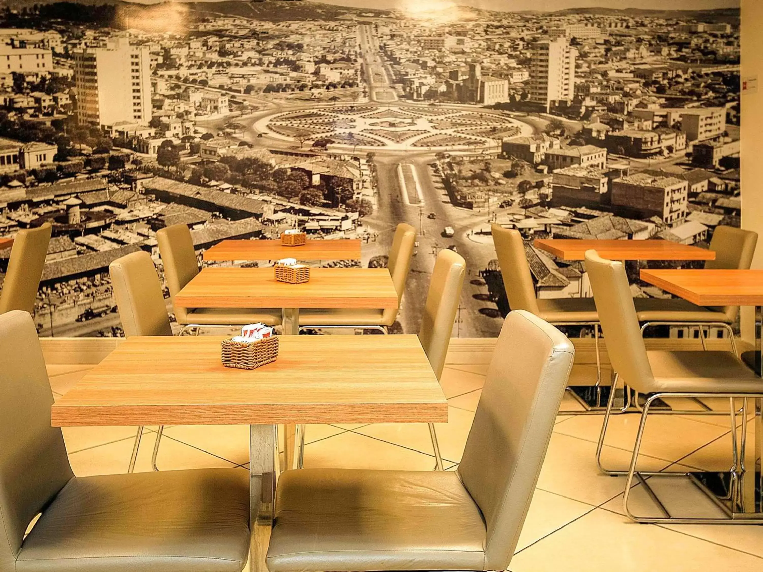 Restaurant/Places to Eat in ibis Belo Horizonte Savassi