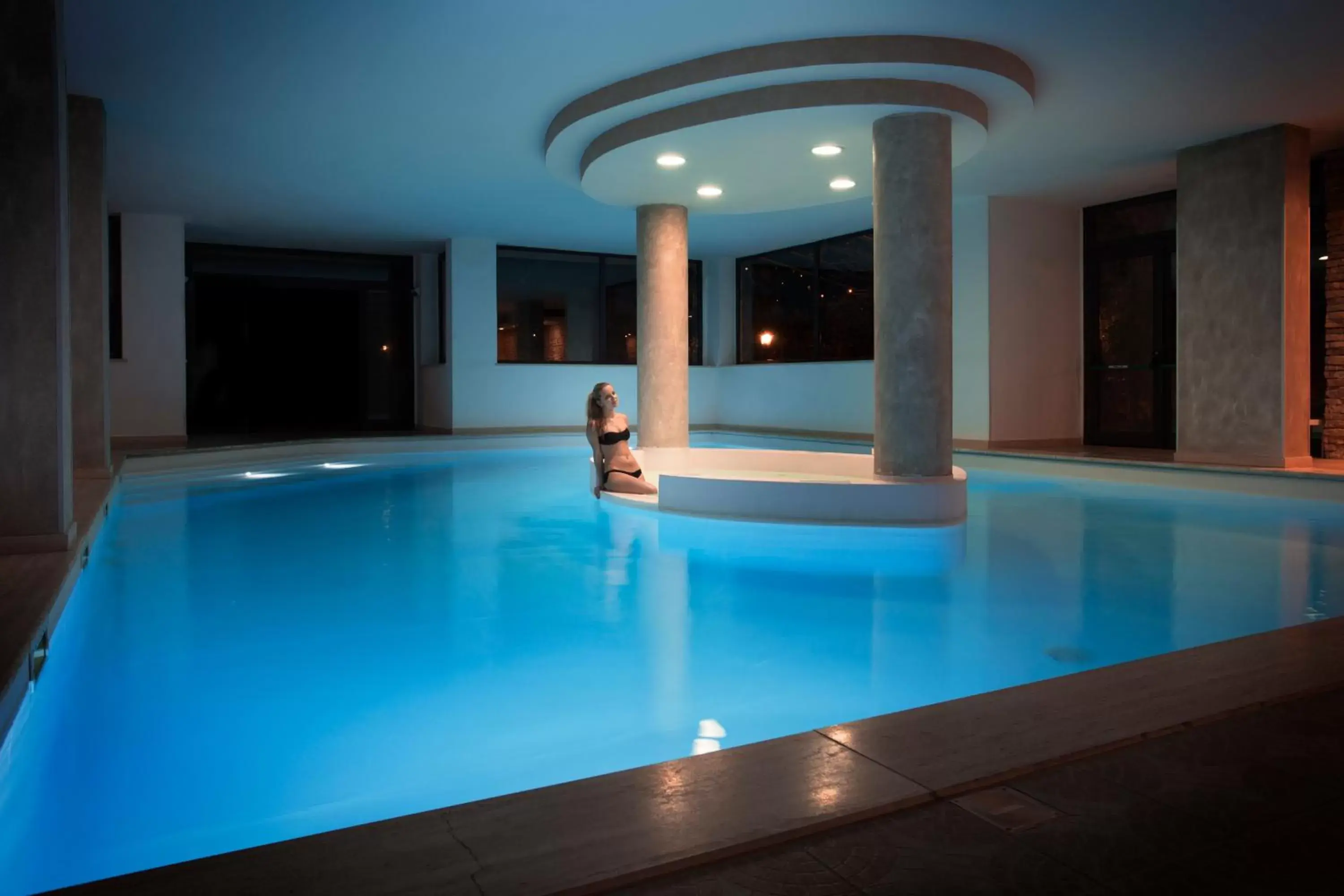Hot Tub, Swimming Pool in Albergo Ristorante San Biagio