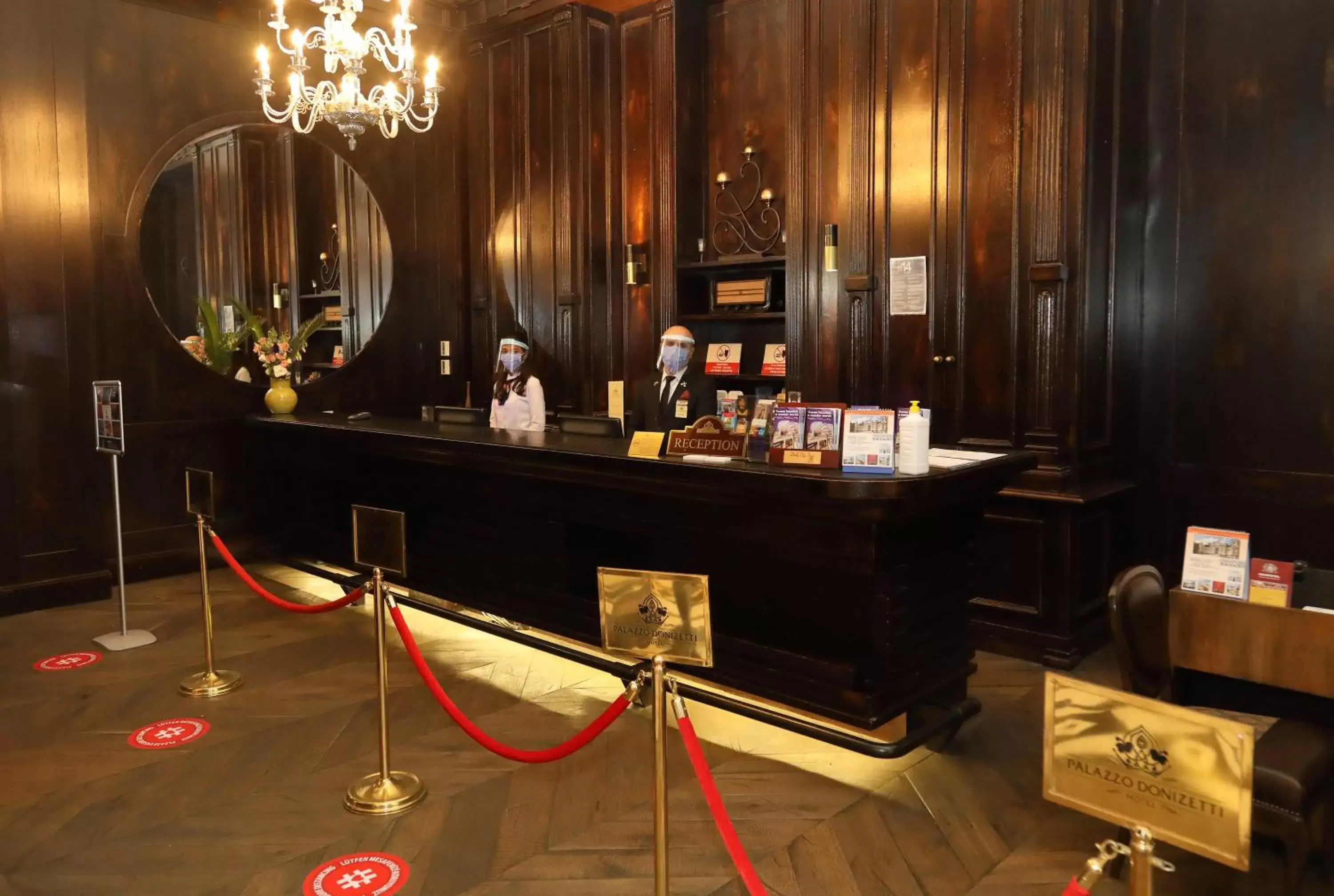 Lobby or reception in Palazzo Donizetti Hotel - Special Class