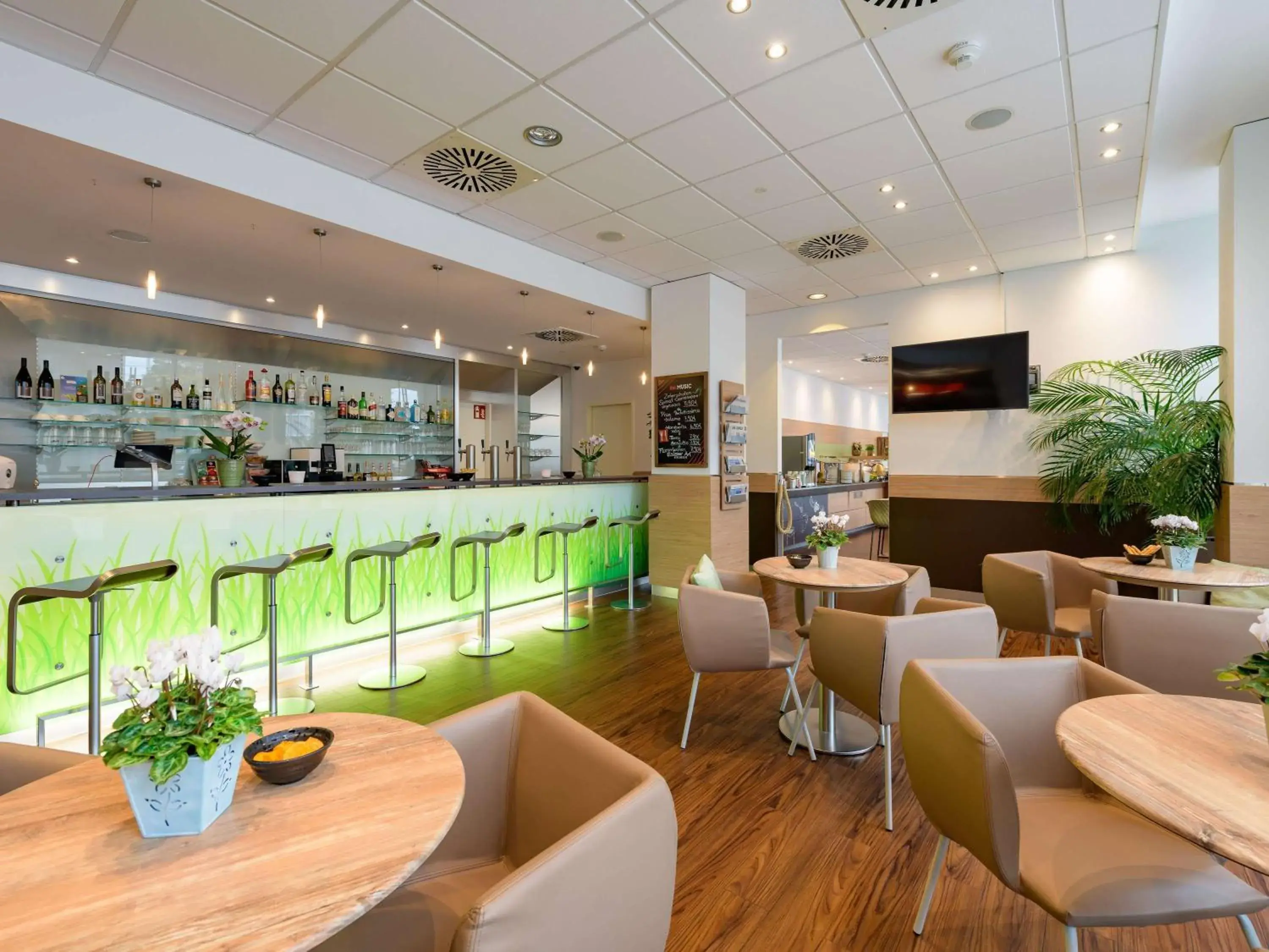 Restaurant/places to eat, Lounge/Bar in ibis Heilbronn City