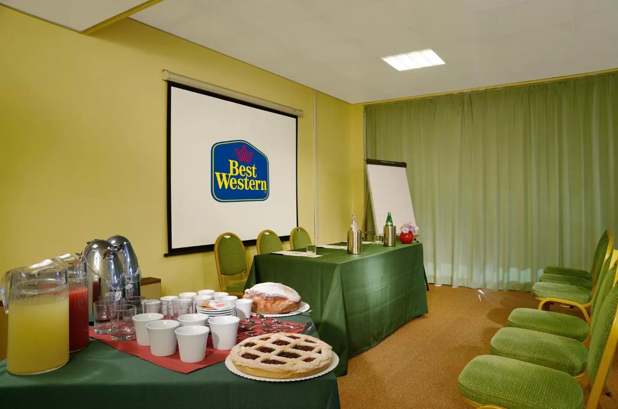 Food and drinks in Best Western Hotel Rome Airport