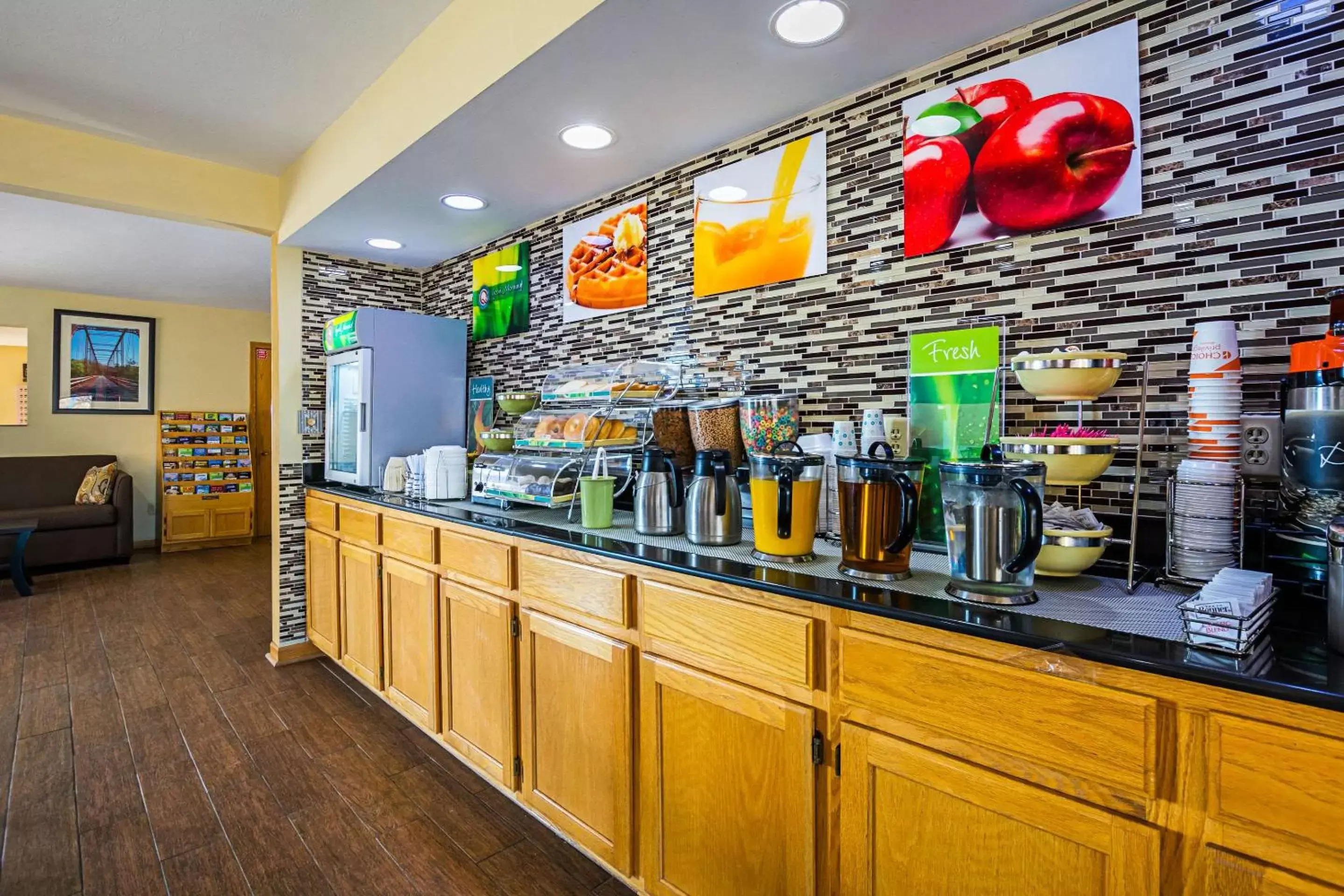 Restaurant/places to eat in Quality Inn & Suites Greensburg I-74