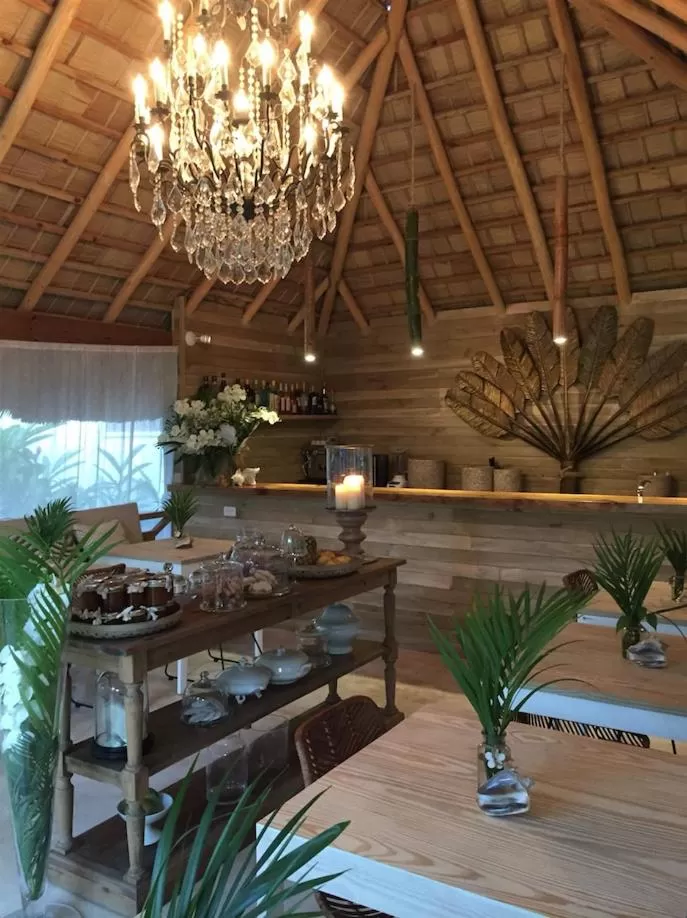 Restaurant/places to eat in Mahona Boutique Hotel